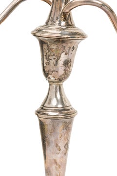 Pareja de candelabros franceses Art-Deco Cartier de plata
