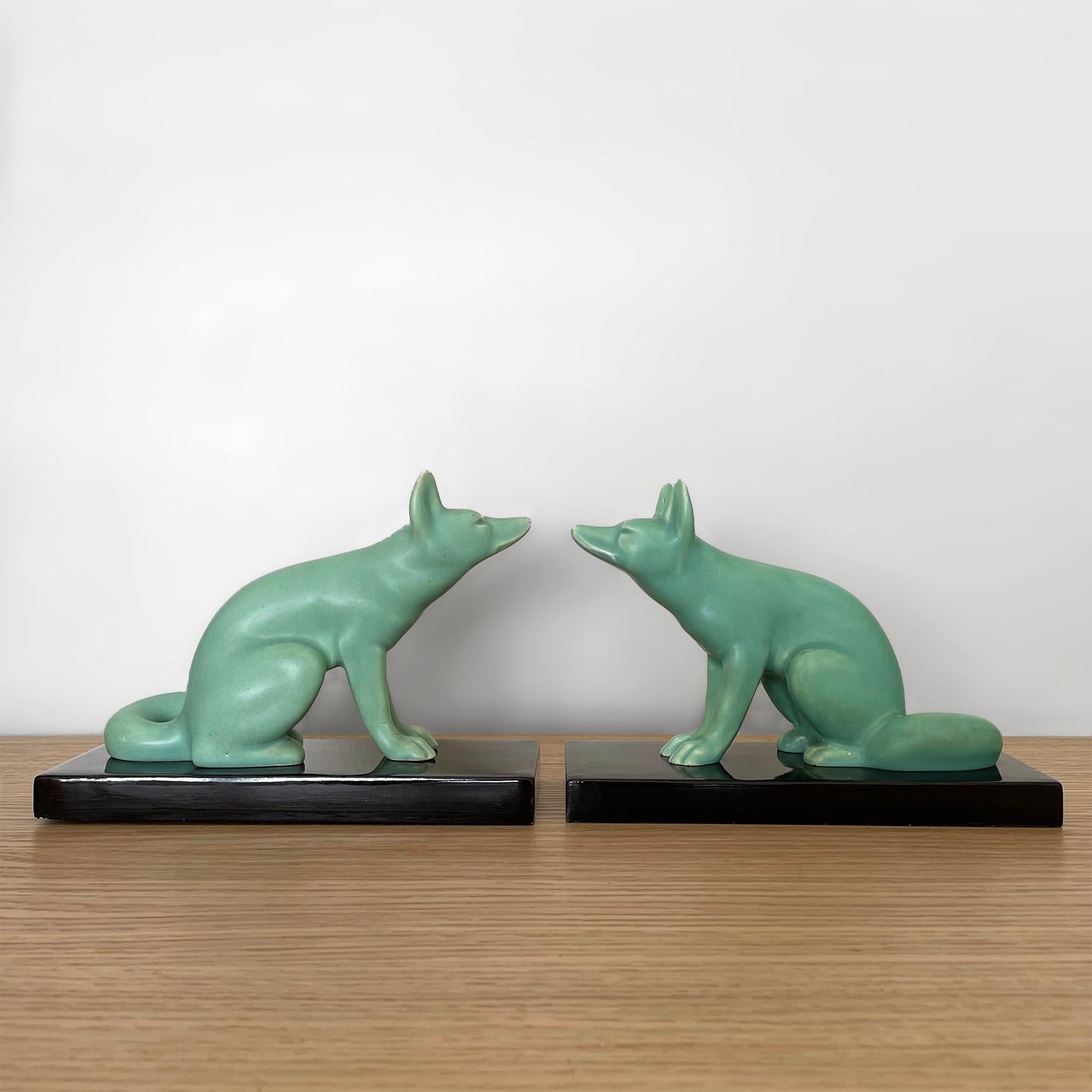 Mid-20th Century Pair of French Art Deco Celadon Fox Bookends For Sale