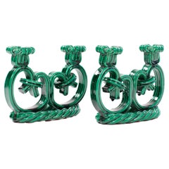 Pareja de candeleros franceses de cerámica Art Déco con aspecto de cordón verde abeto Años 30