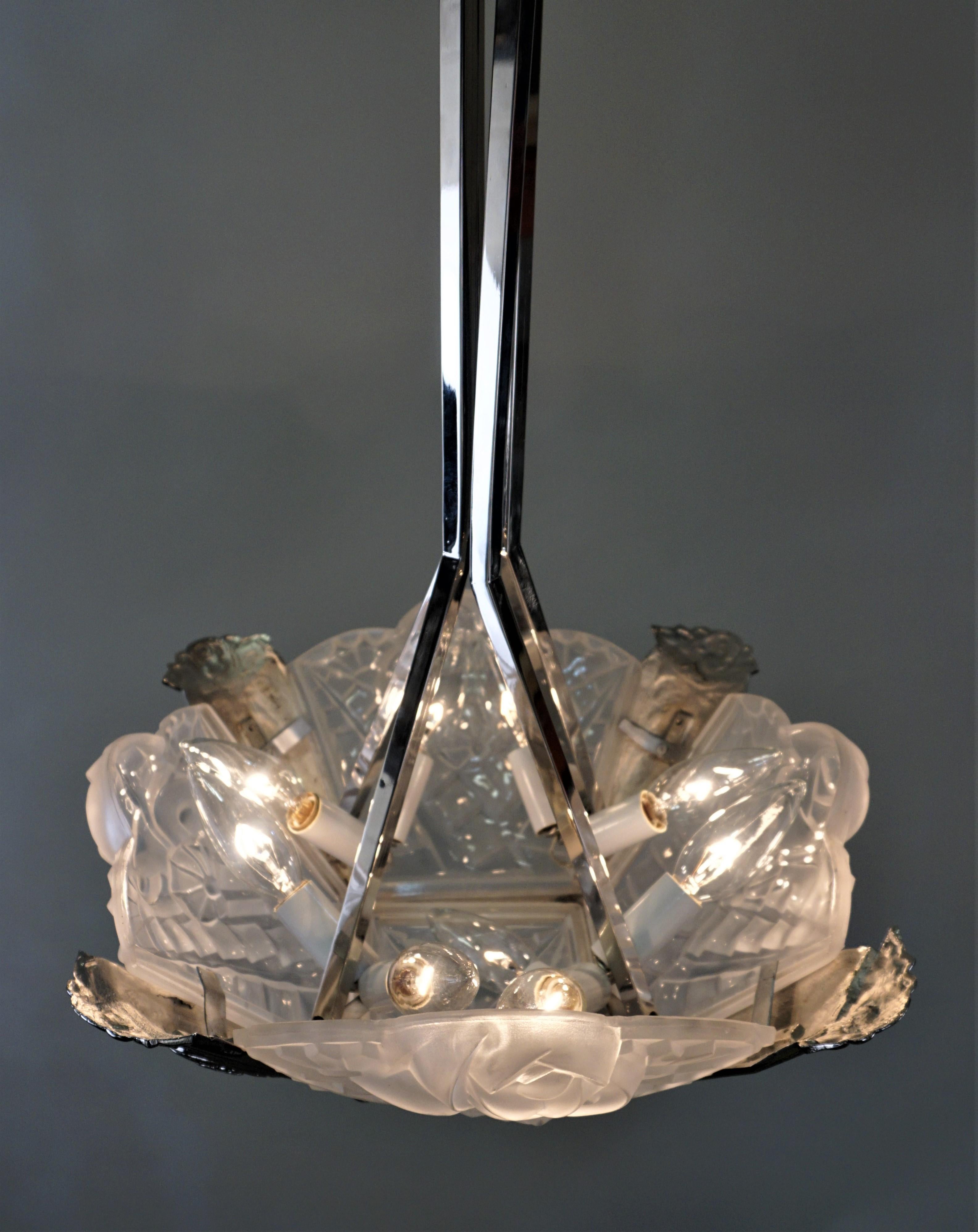 Pair of French Art Deco Chandelier by Degué 4