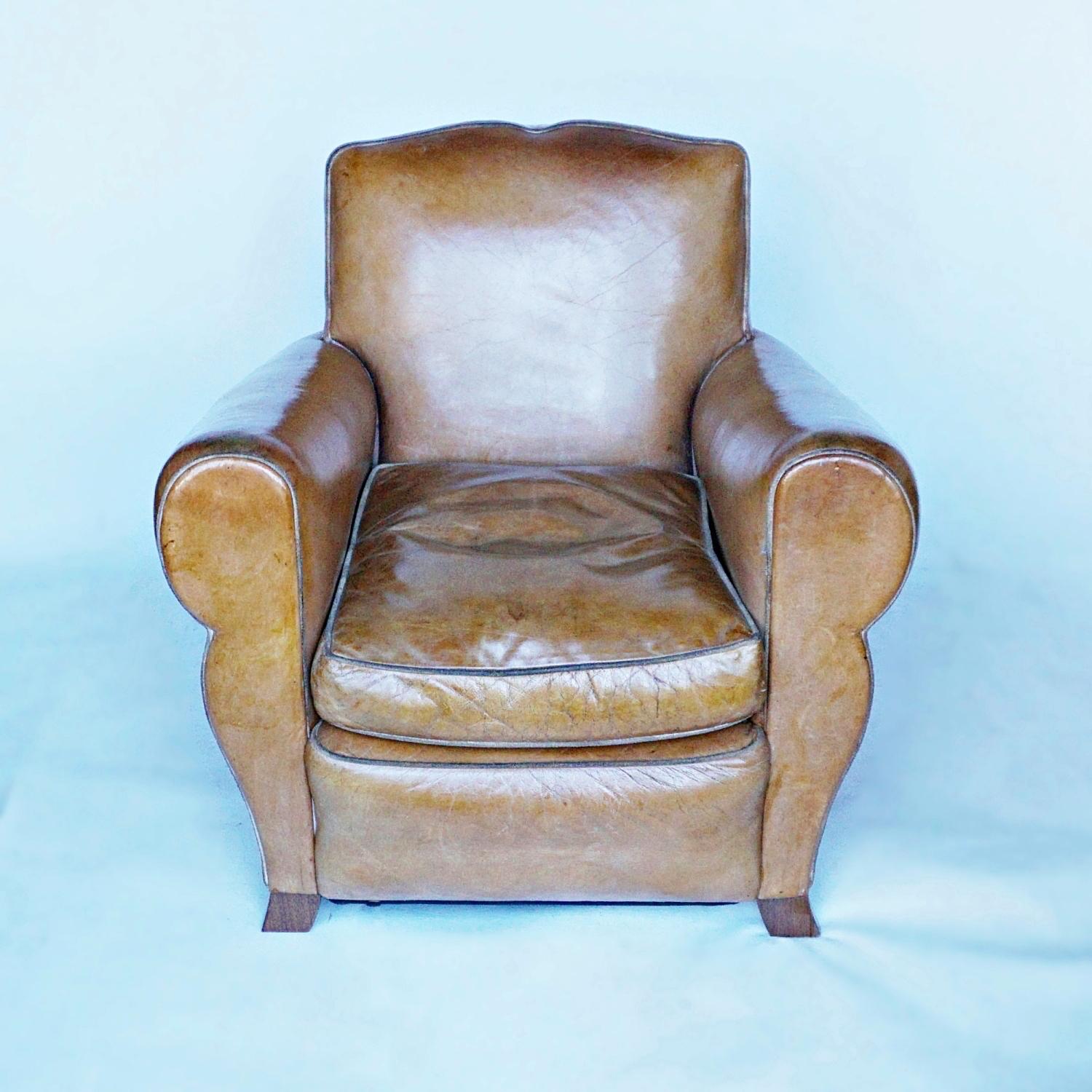20th Century Pair of French Art Deco Club Chairs Upholstered in Brown Leather Circa 1940