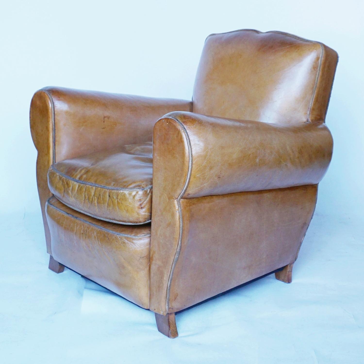Pair of French Art Deco Club Chairs Upholstered in Brown Leather Circa 1940 1