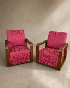 Pair of French Art Deco Club Chairs with Sculptural Walnut Arms, 1930s