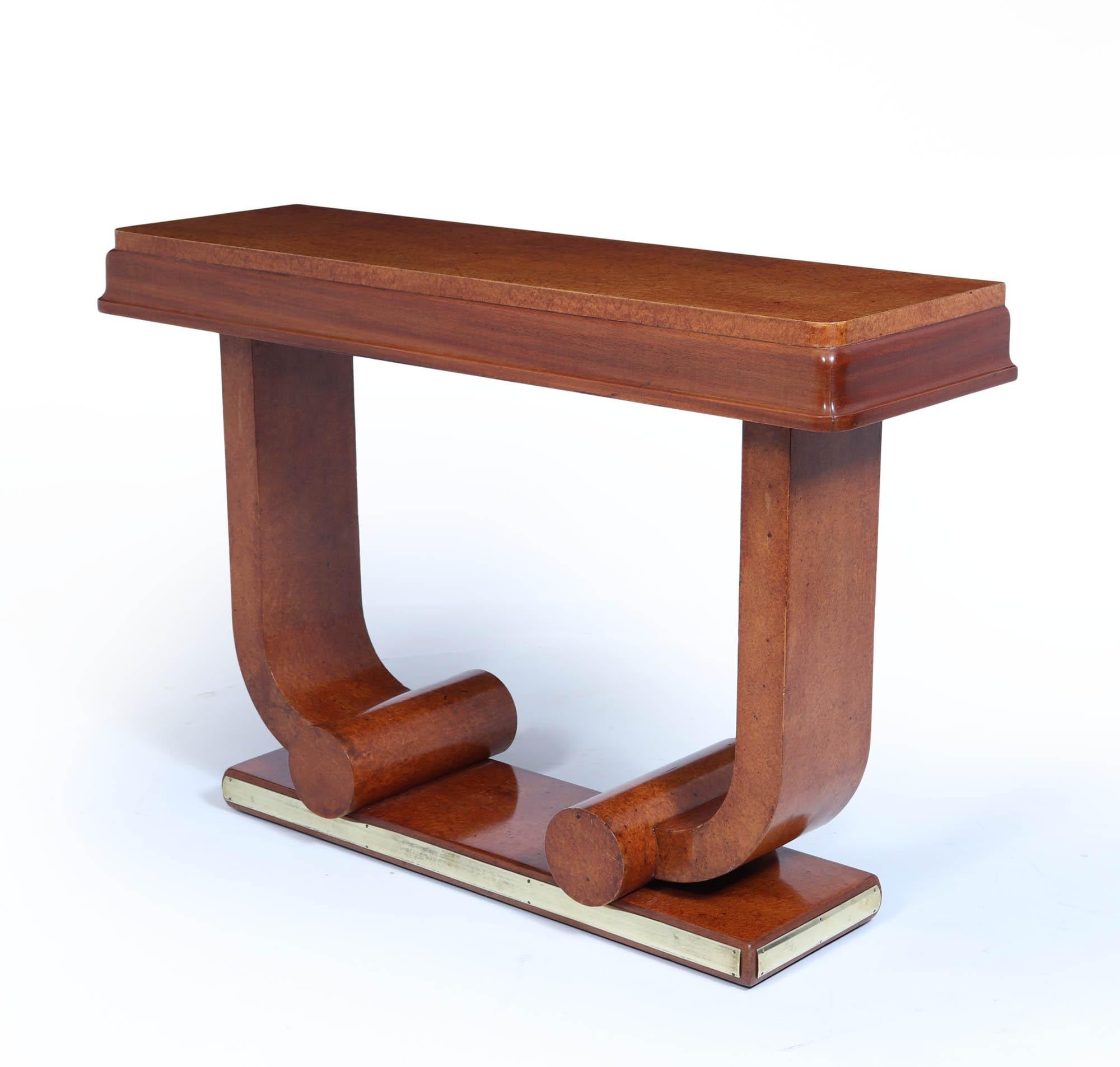 Pair of French Art Deco Console Tables in Amboyna c1925 In Good Condition For Sale In Paddock Wood Tonbridge, GB