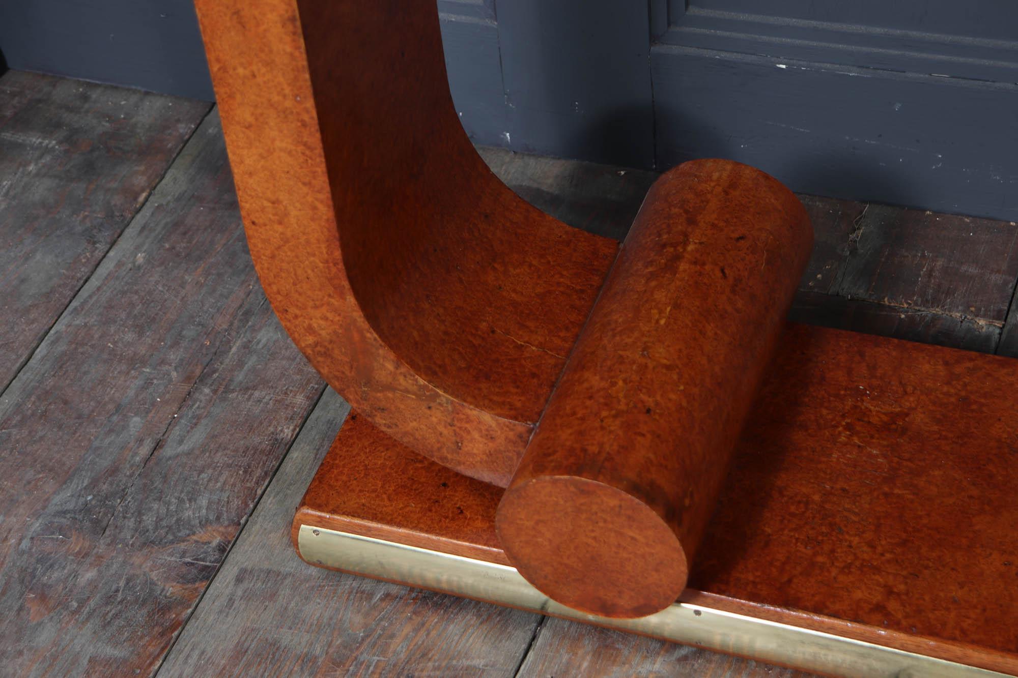 Pair of French Art Deco Console Tables in Amboyna c1925 For Sale 5