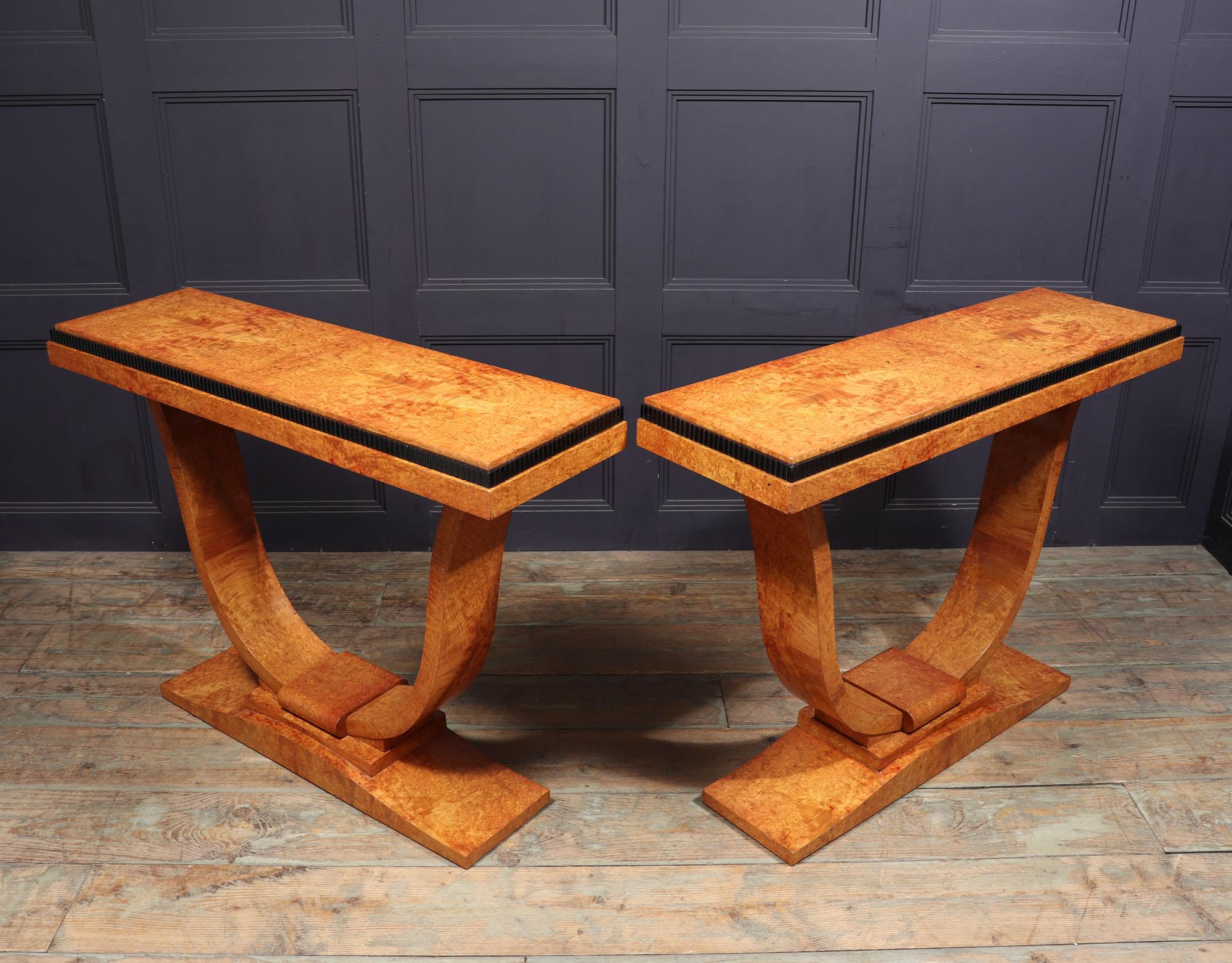 Pair of French Art Deco Console Tables in Amboyna 6
