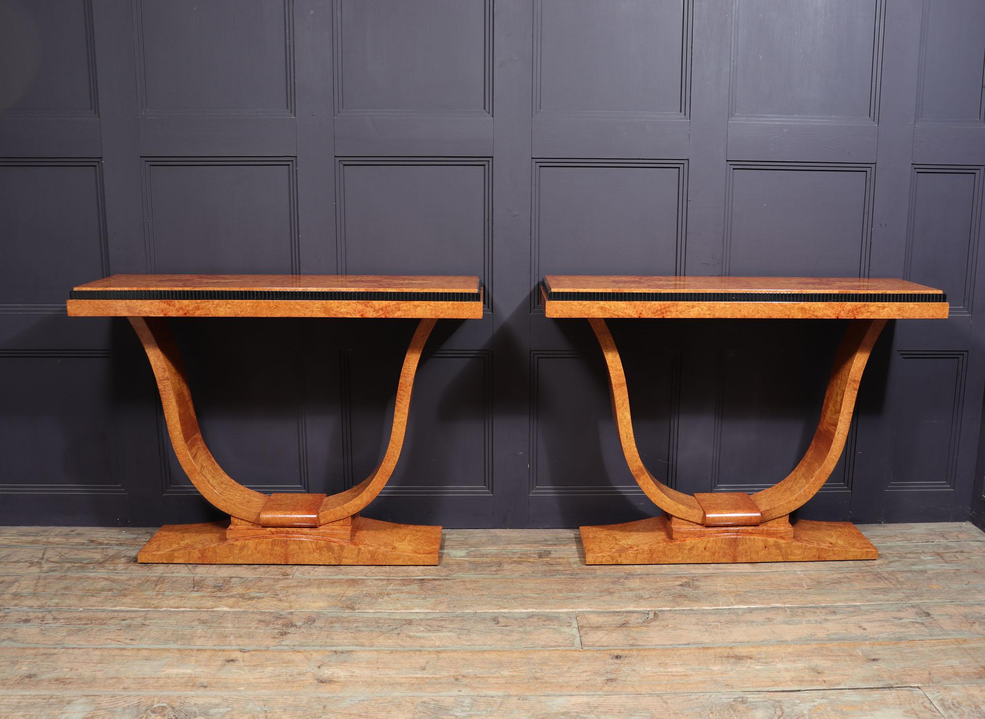 Pair of French Art Deco Console Tables in Amboyna 7