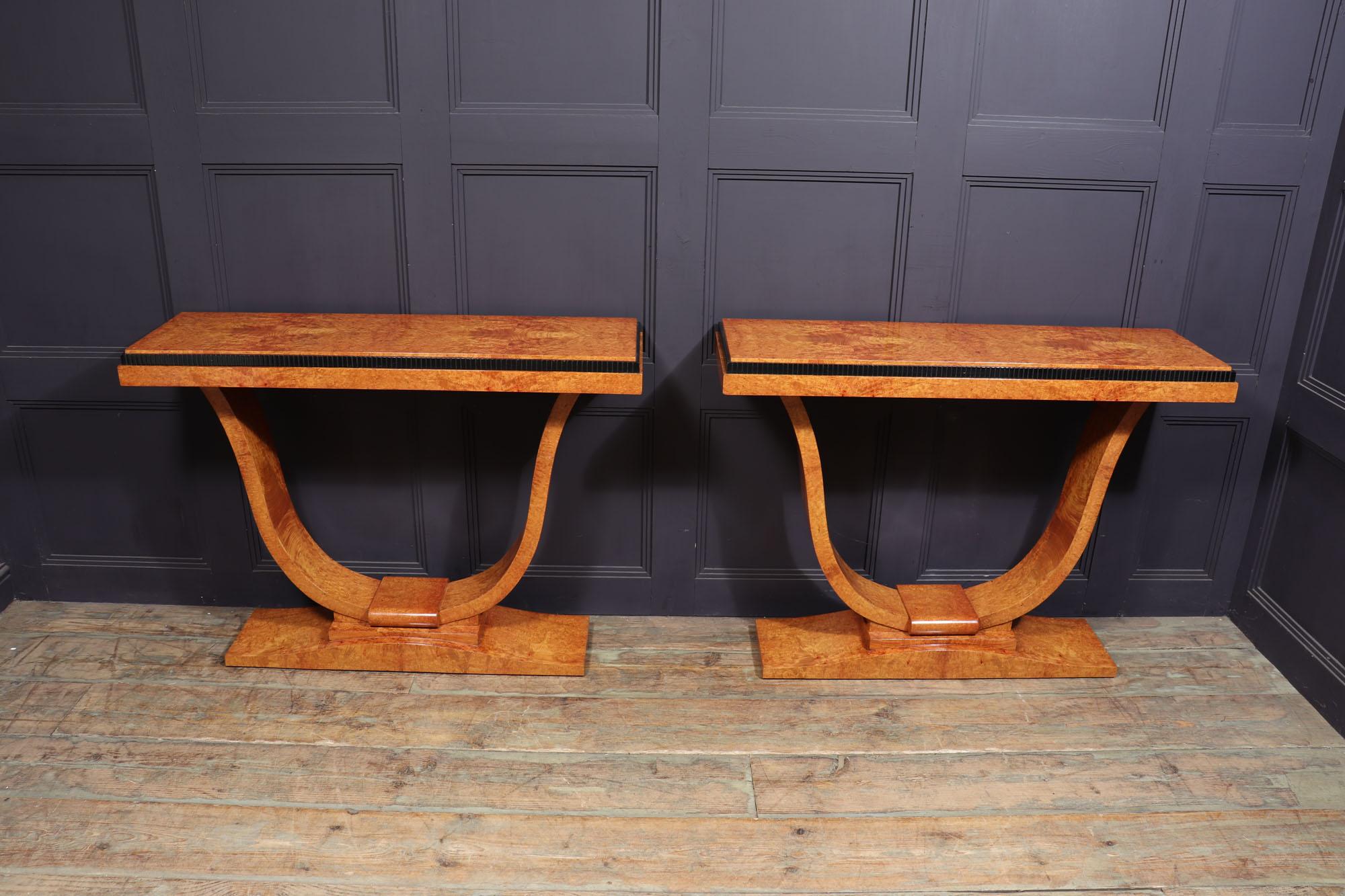 Pair of French Art Deco Console Tables in Amboyna 8