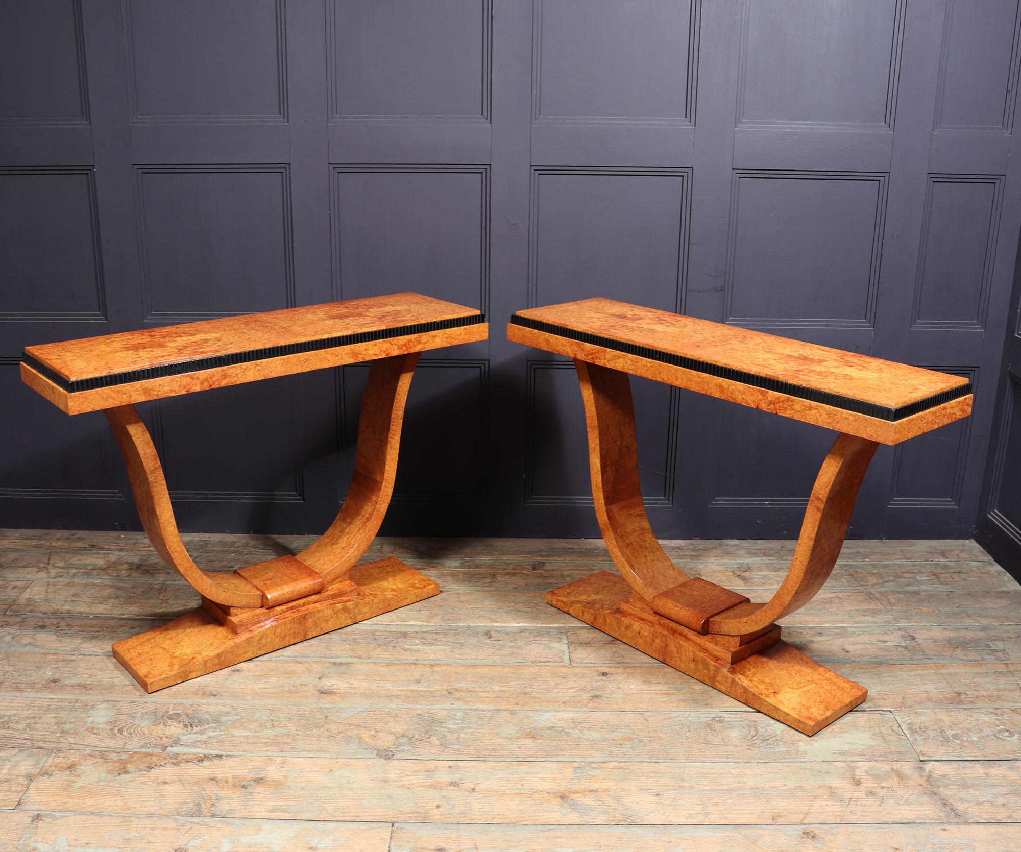 Pair of French Art Deco Console Tables in Amboyna 9