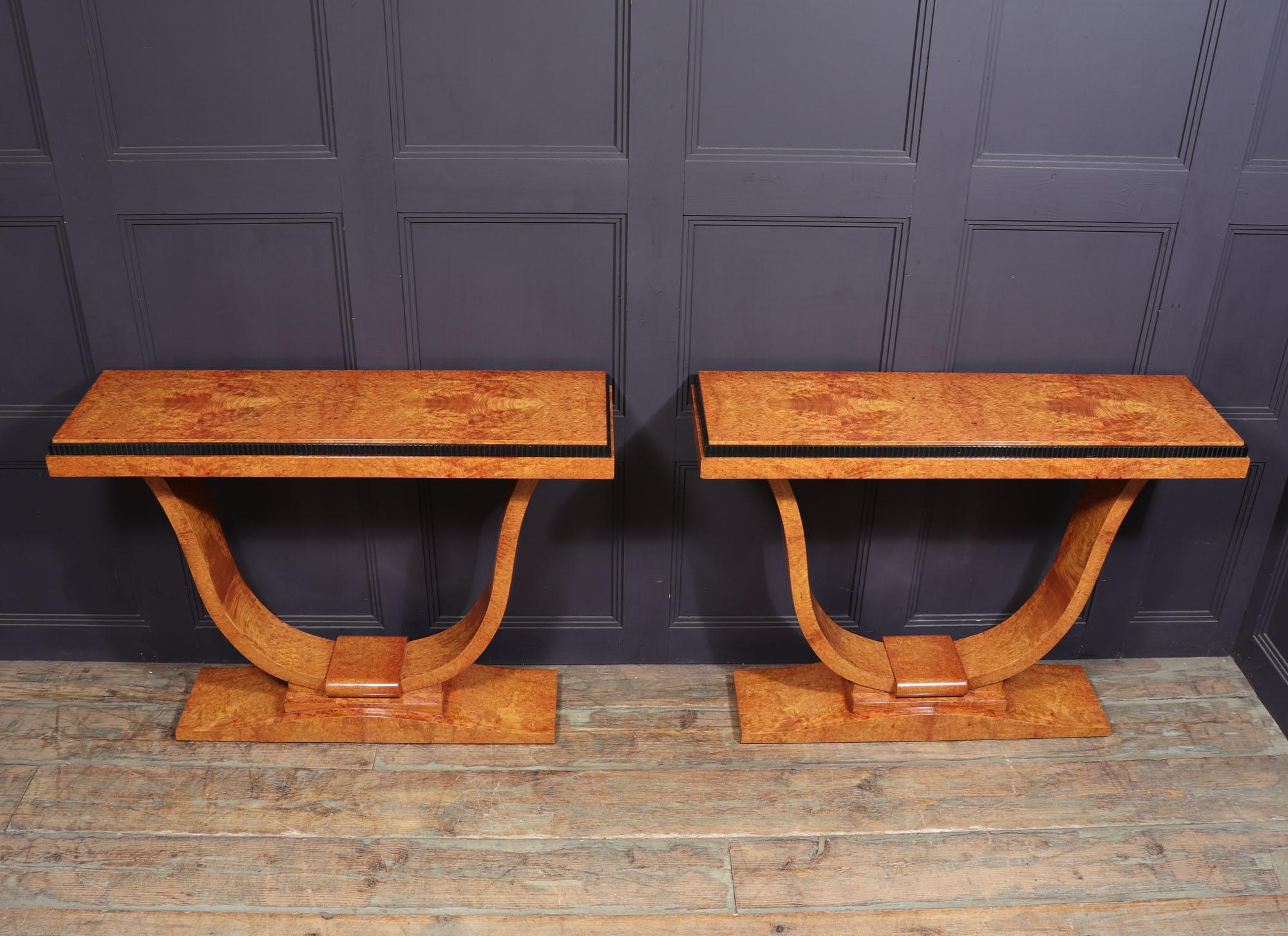Pair of French Art Deco Console Tables in Amboyna 10