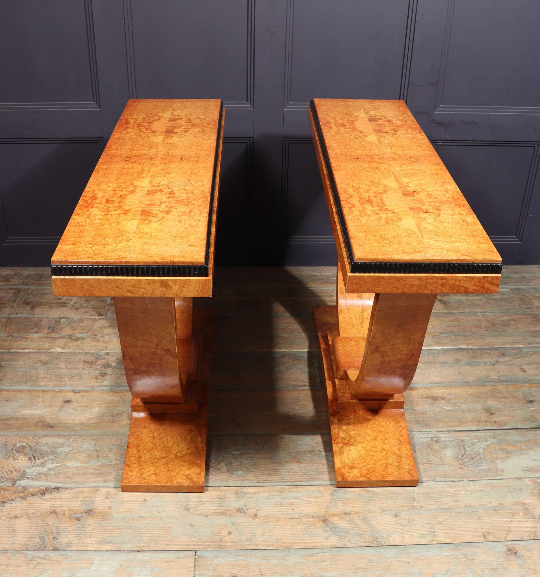Pair of French Art Deco Console Tables in Amboyna 4