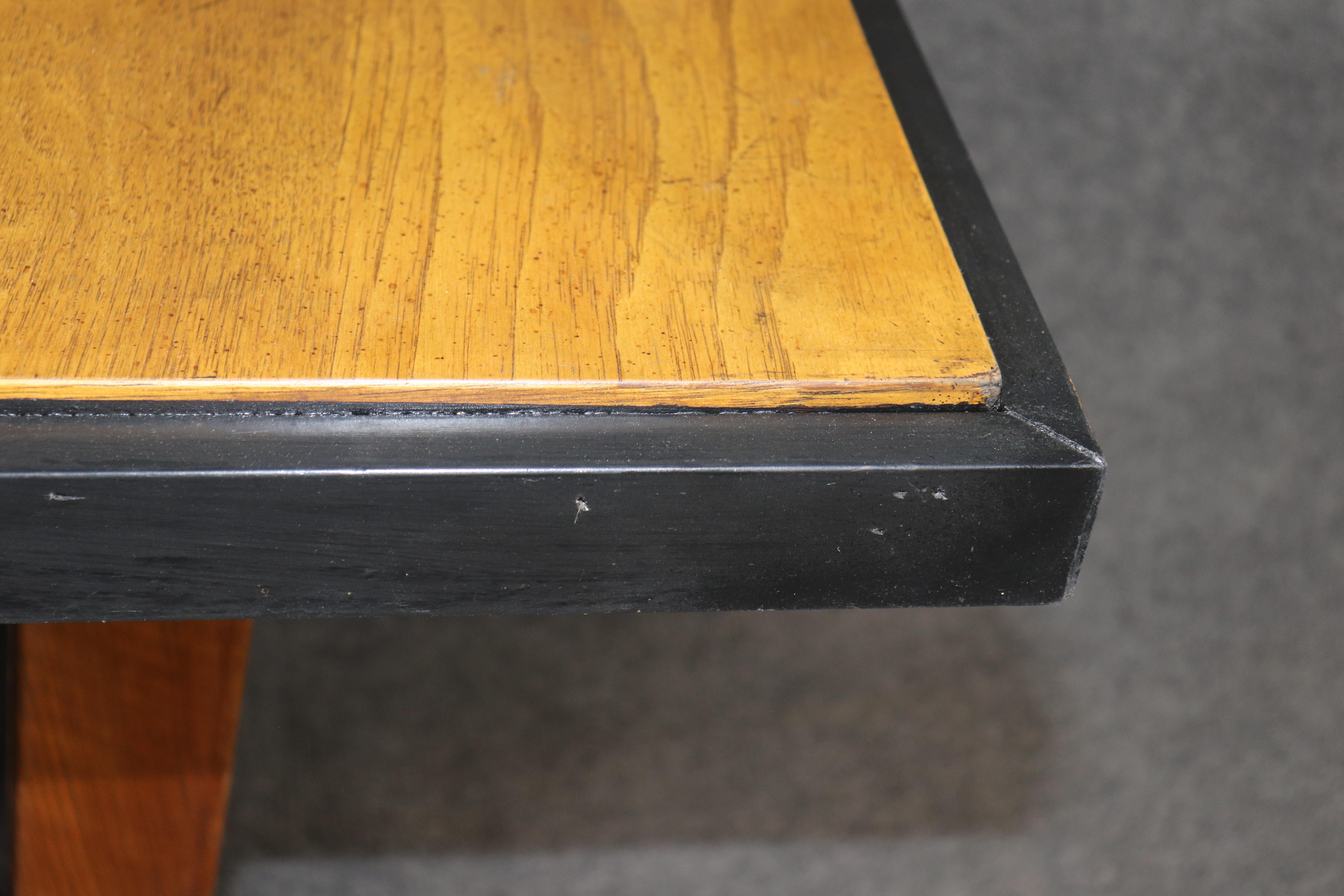 Pair of French Art Deco Console Tables in the Manner of Ruhlmann For Sale 4