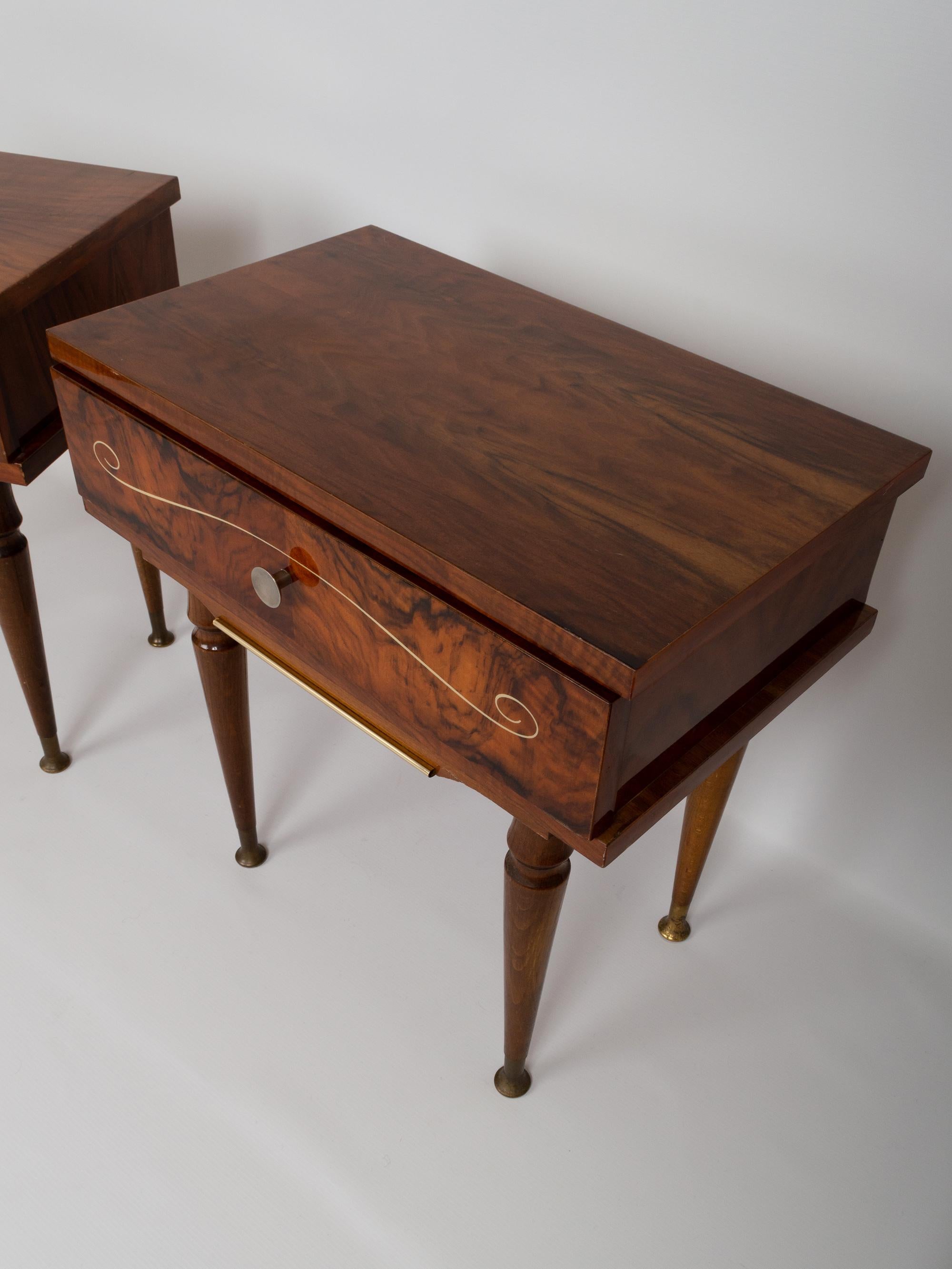 Pair of French Art Deco Figured Walnut Nightstands Bedside Cabinets, circa 1960 For Sale 2
