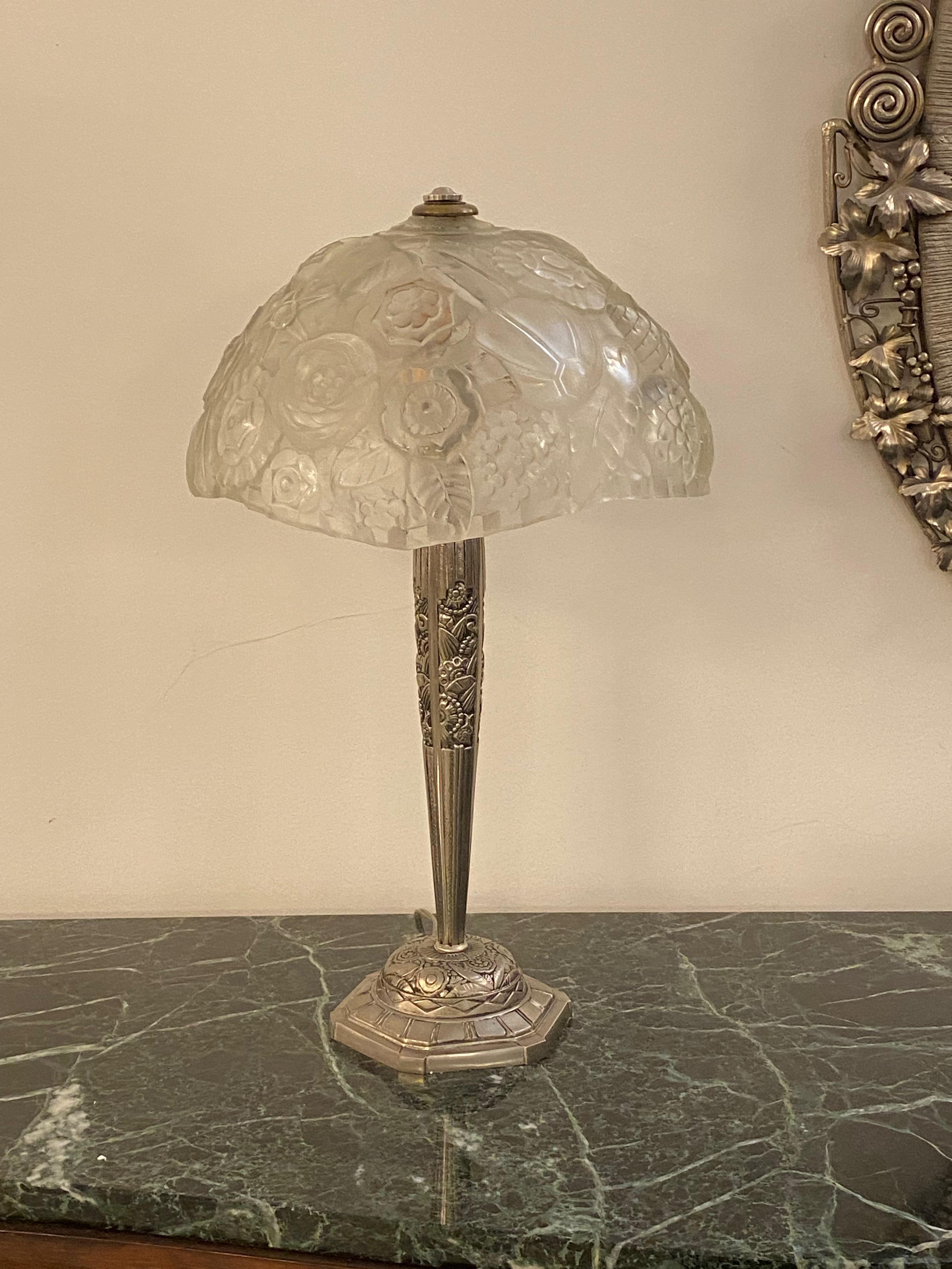 Pair of French Art Deco Floral Table Lamps Signed by Sabino  1