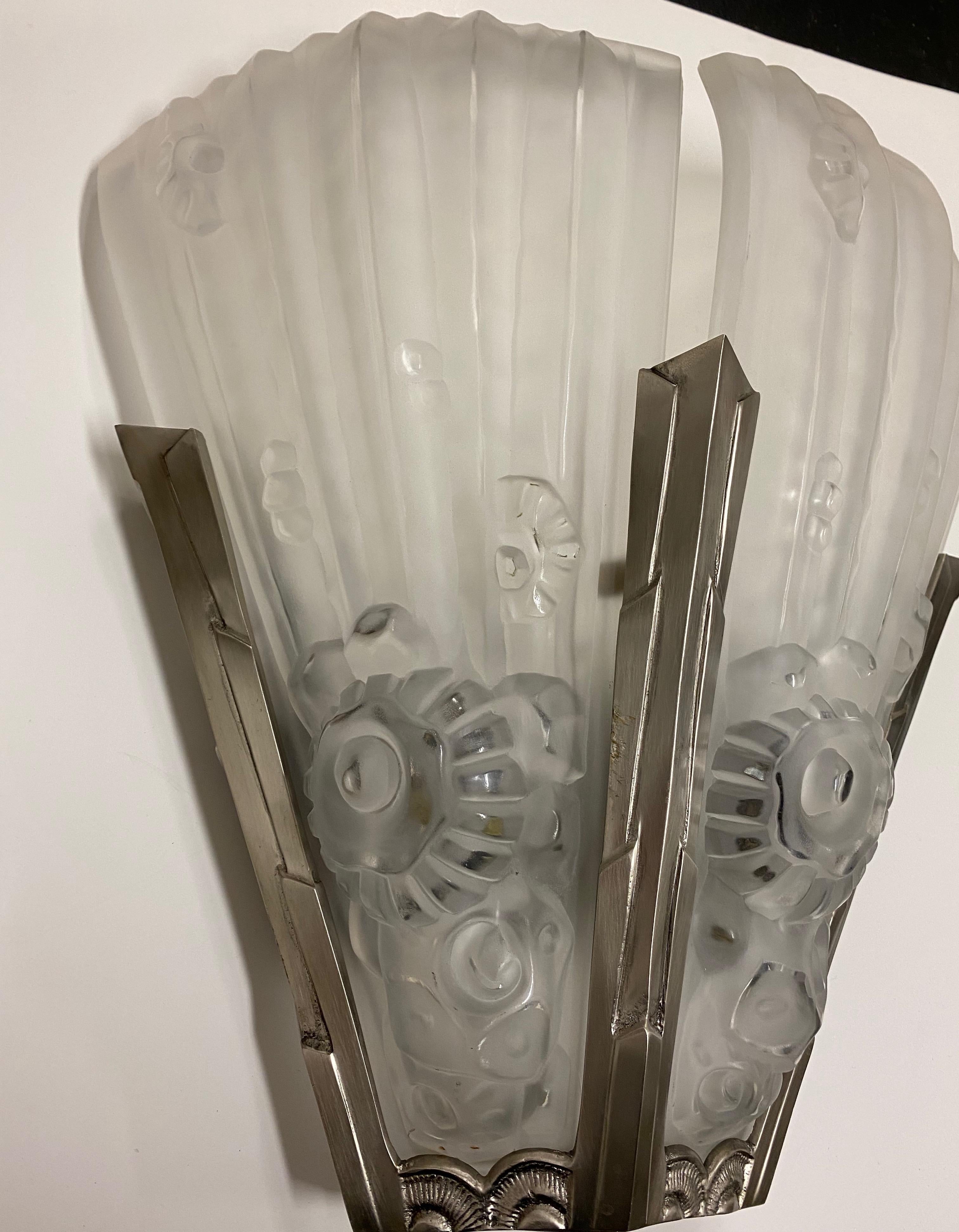 Coppia di lampade da parete francesi Art Déco Gênet et Michon in vendita 2