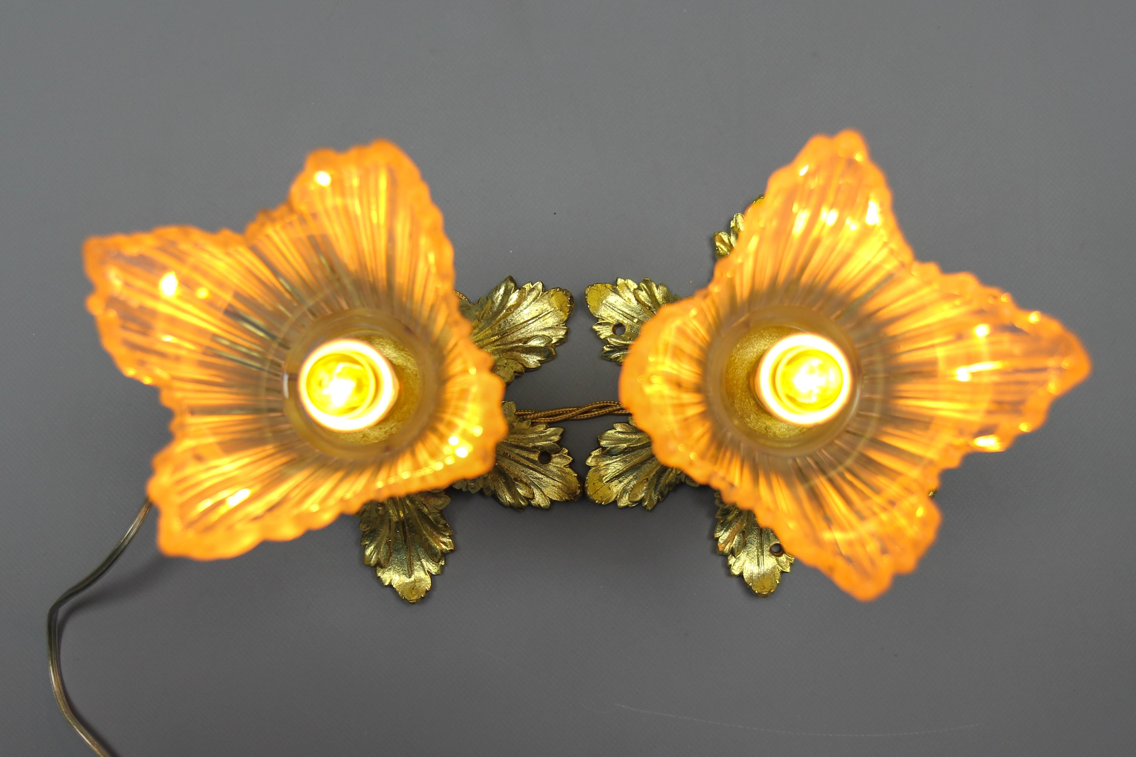 Pair of French Art Deco Gilt Bronze and Clear Glass Ceiling Lights, 1920s For Sale 2