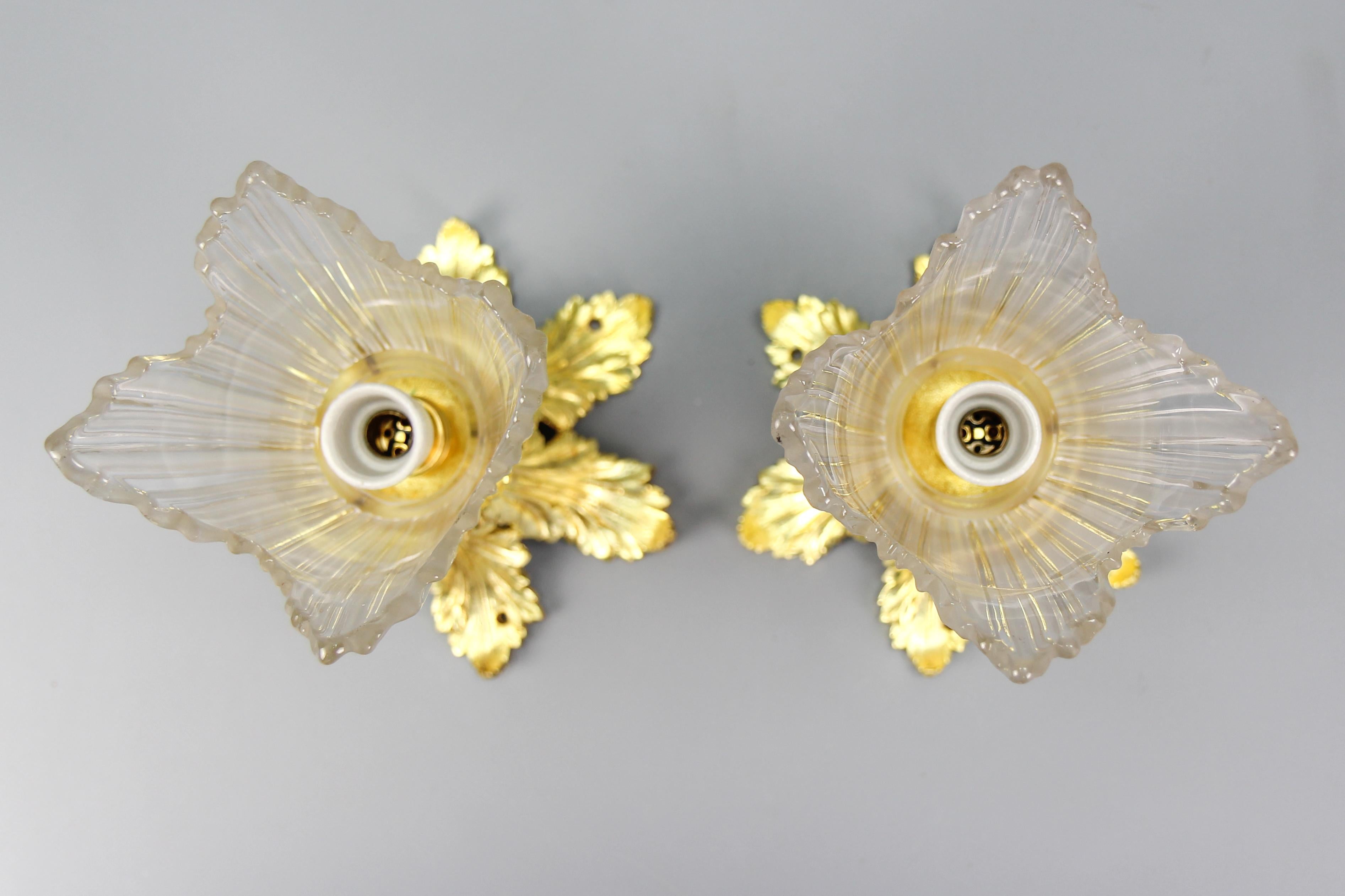 Pair of French Art Deco Gilt Bronze and Clear Glass Ceiling Lights, 1920s For Sale 3
