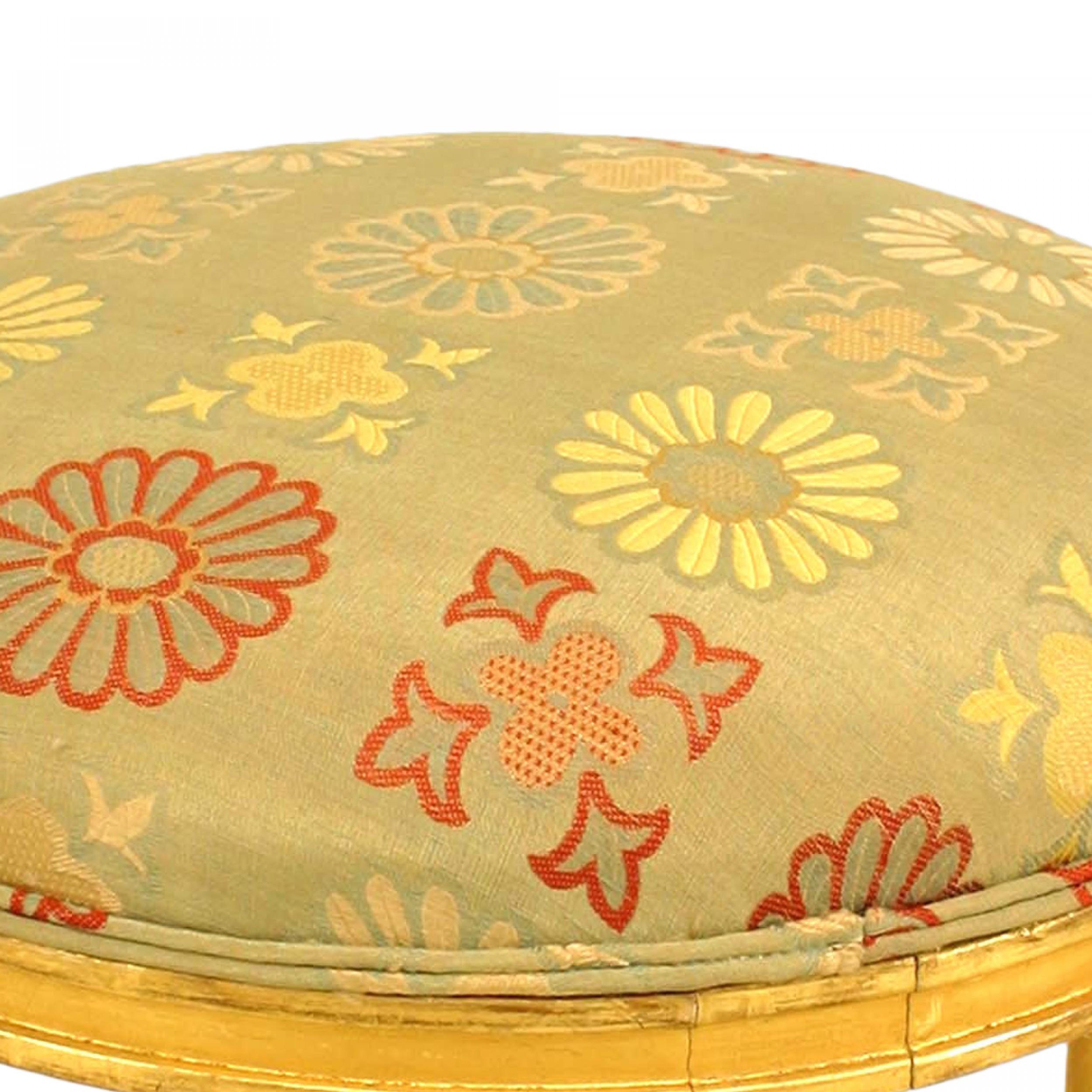Pair of French Art Deco Gilt Round Low Stools In Good Condition For Sale In New York, NY