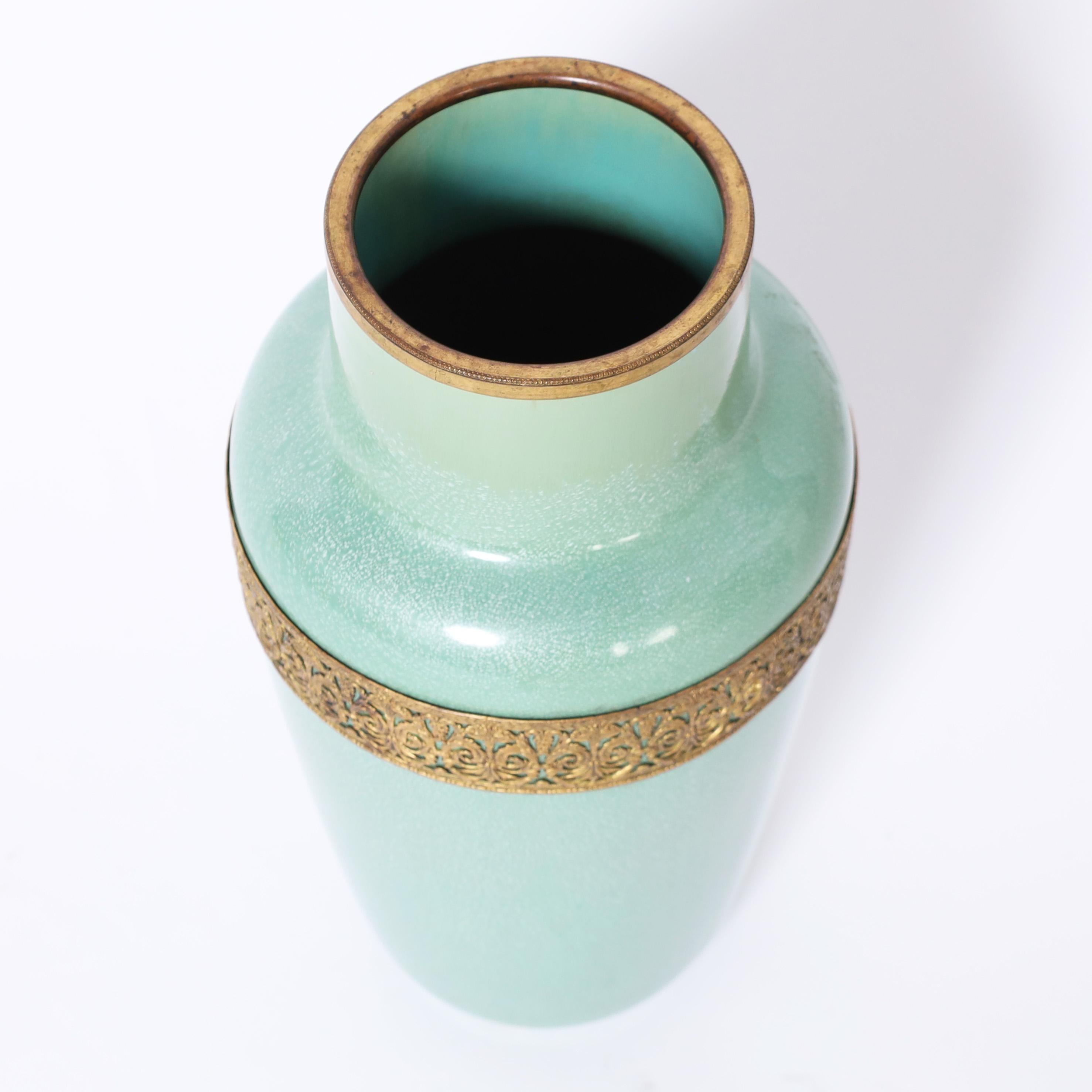 Paar französische grüne Art-Déco-Vasen von Sarrequemines (Art déco) im Angebot