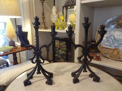 Coppia di candelabri o lampade in ferro in stile Art Déco francese attribuiti a Charles Piguet