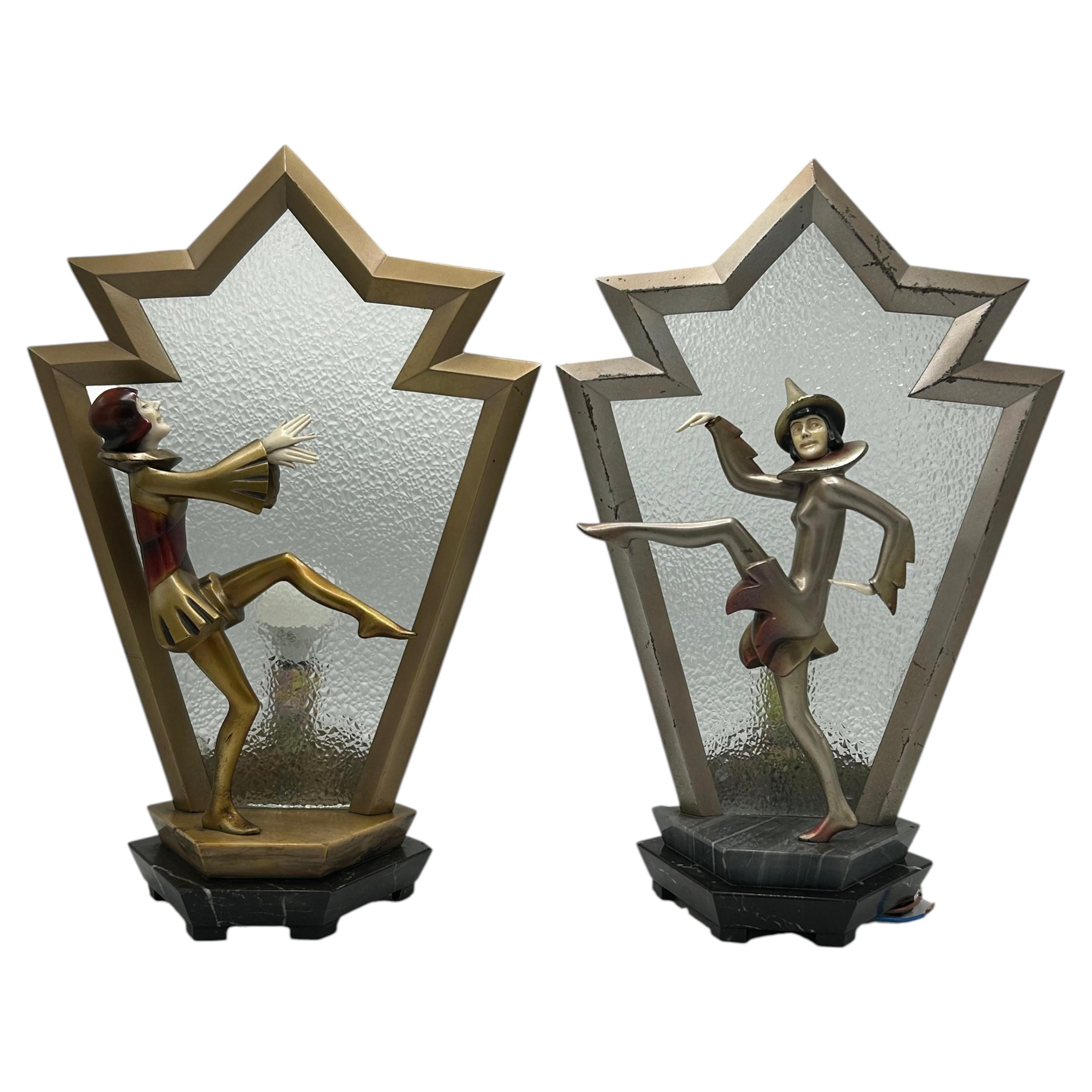 Paire de lampes Art Déco à figures de scène par Roland Paris