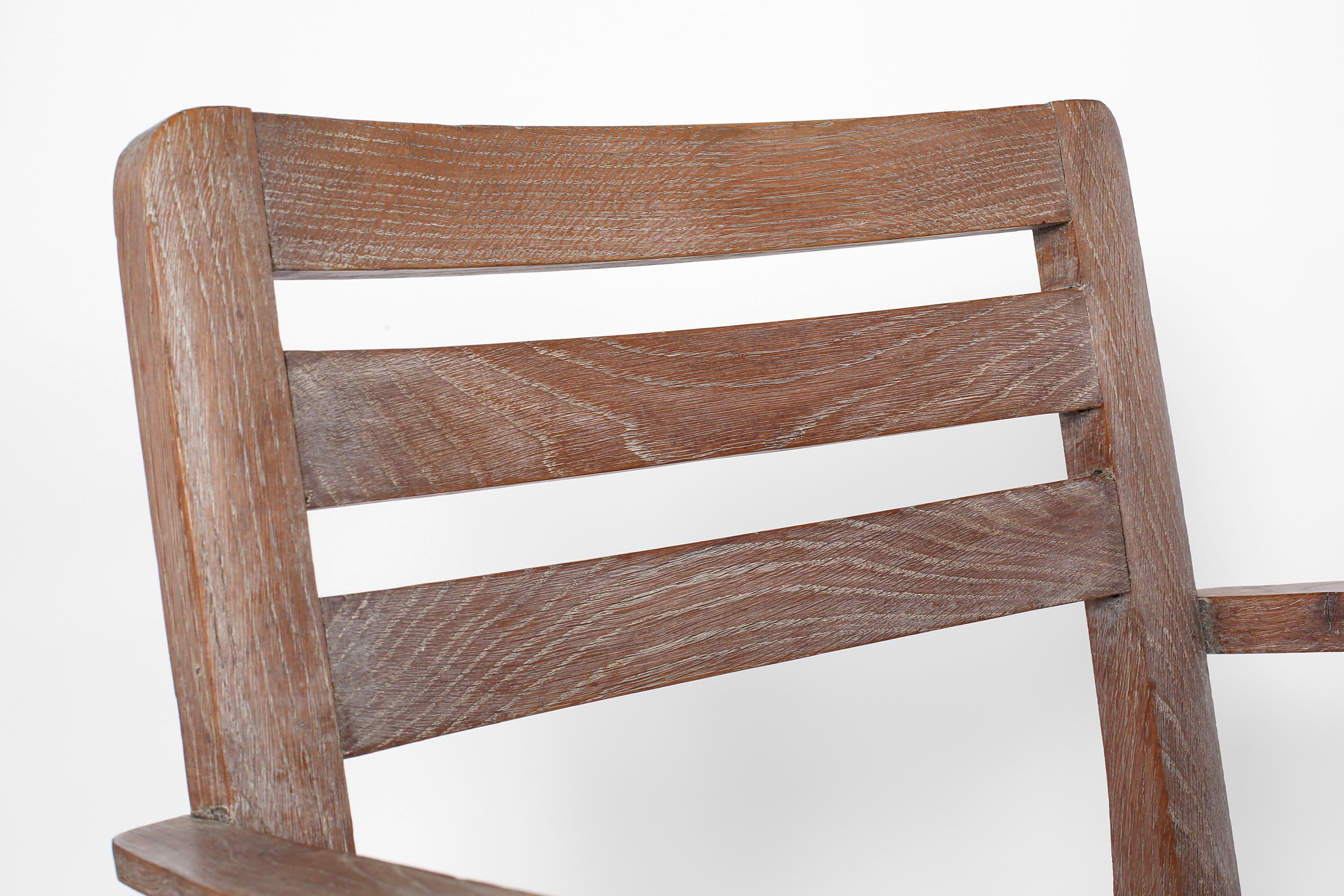 Coppia di poltrone francesi Art Déco in legno di quercia e lino, 1930 ca. in vendita 5