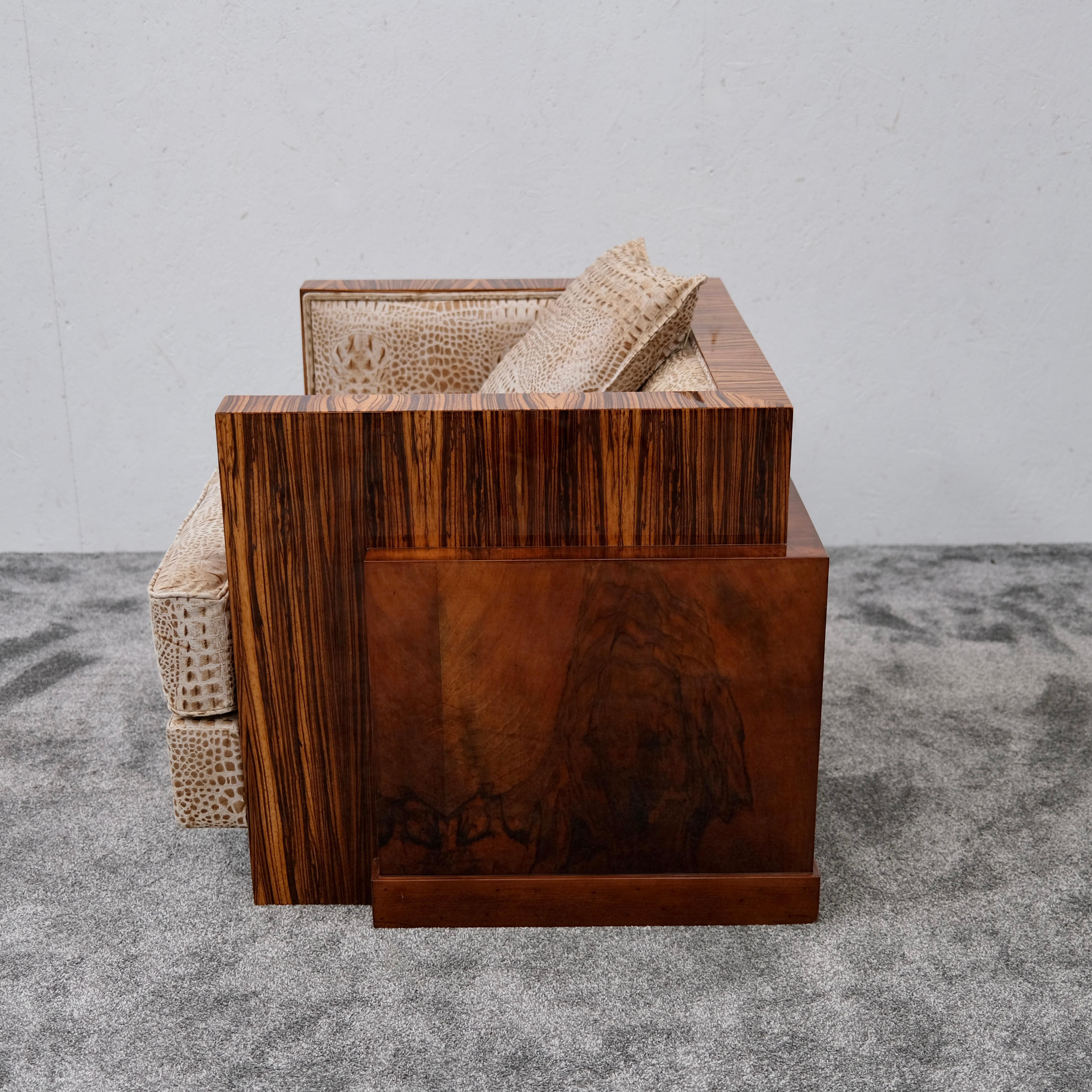 Coppia di sedie da salotto francesi Art Déco, design cubista, zebrano e noce, anni '30 in vendita 4