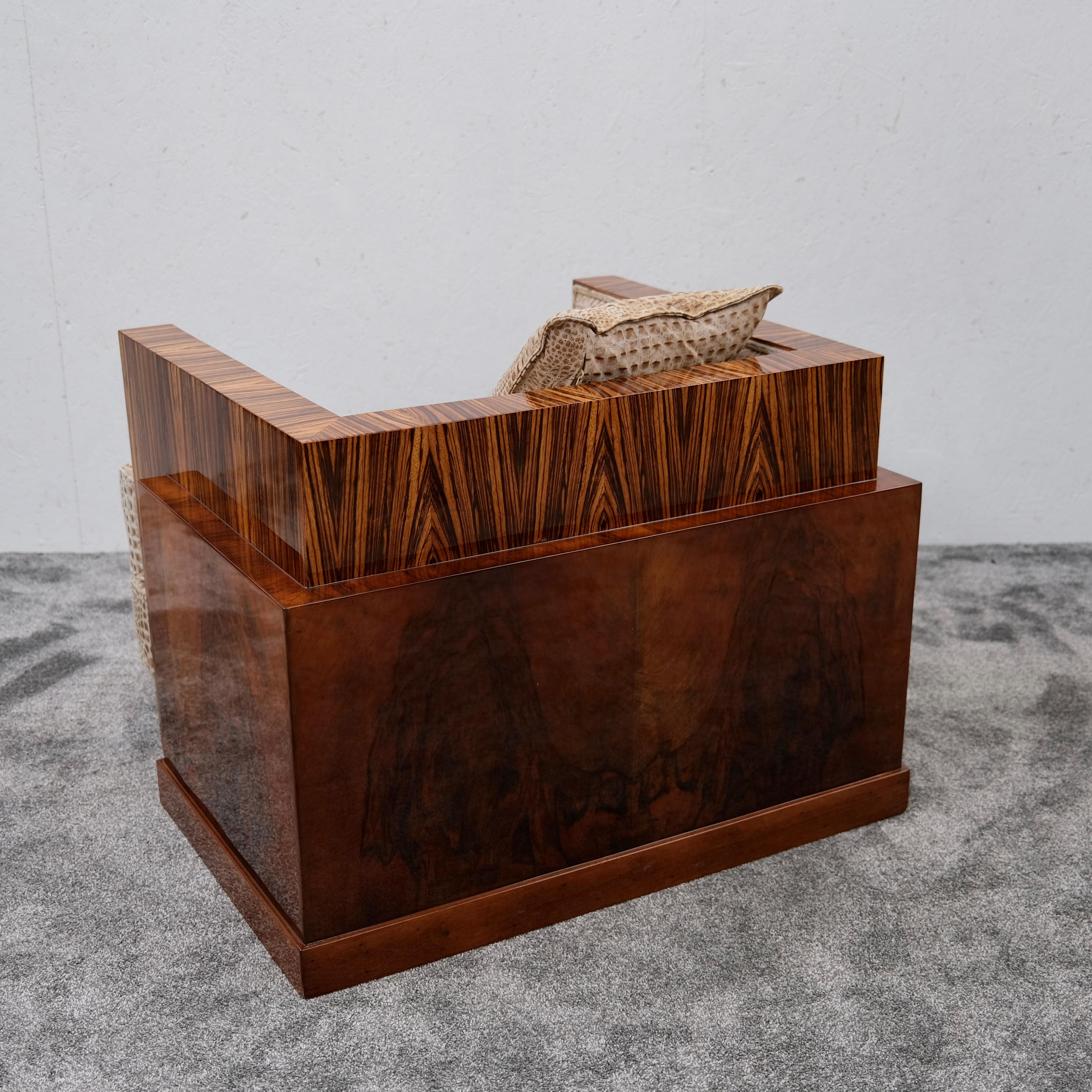 Coppia di sedie da salotto francesi Art Déco, design cubista, zebrano e noce, anni '30 in vendita 5