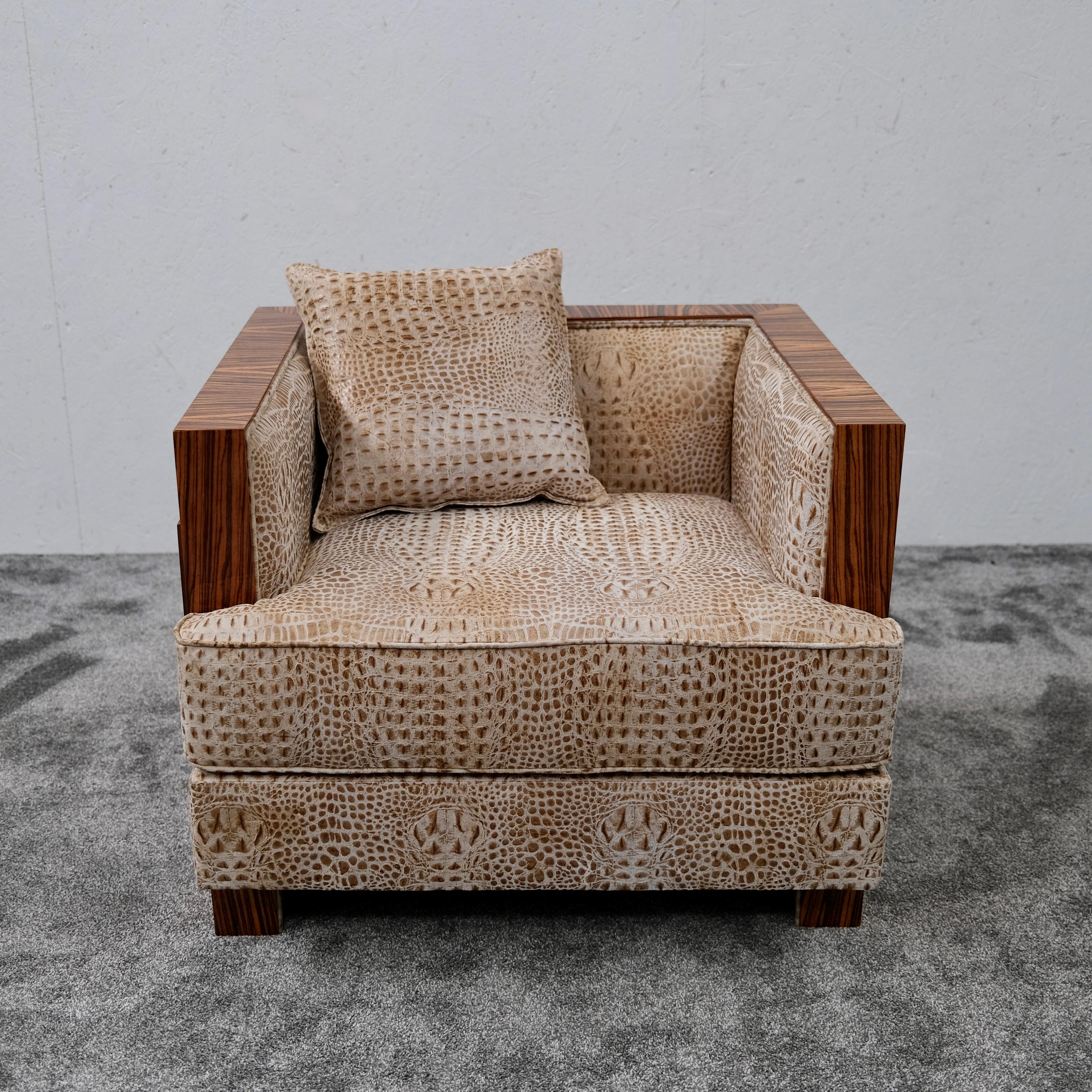 Coppia di sedie da salotto francesi Art Déco, design cubista, zebrano e noce, anni '30 in vendita 2