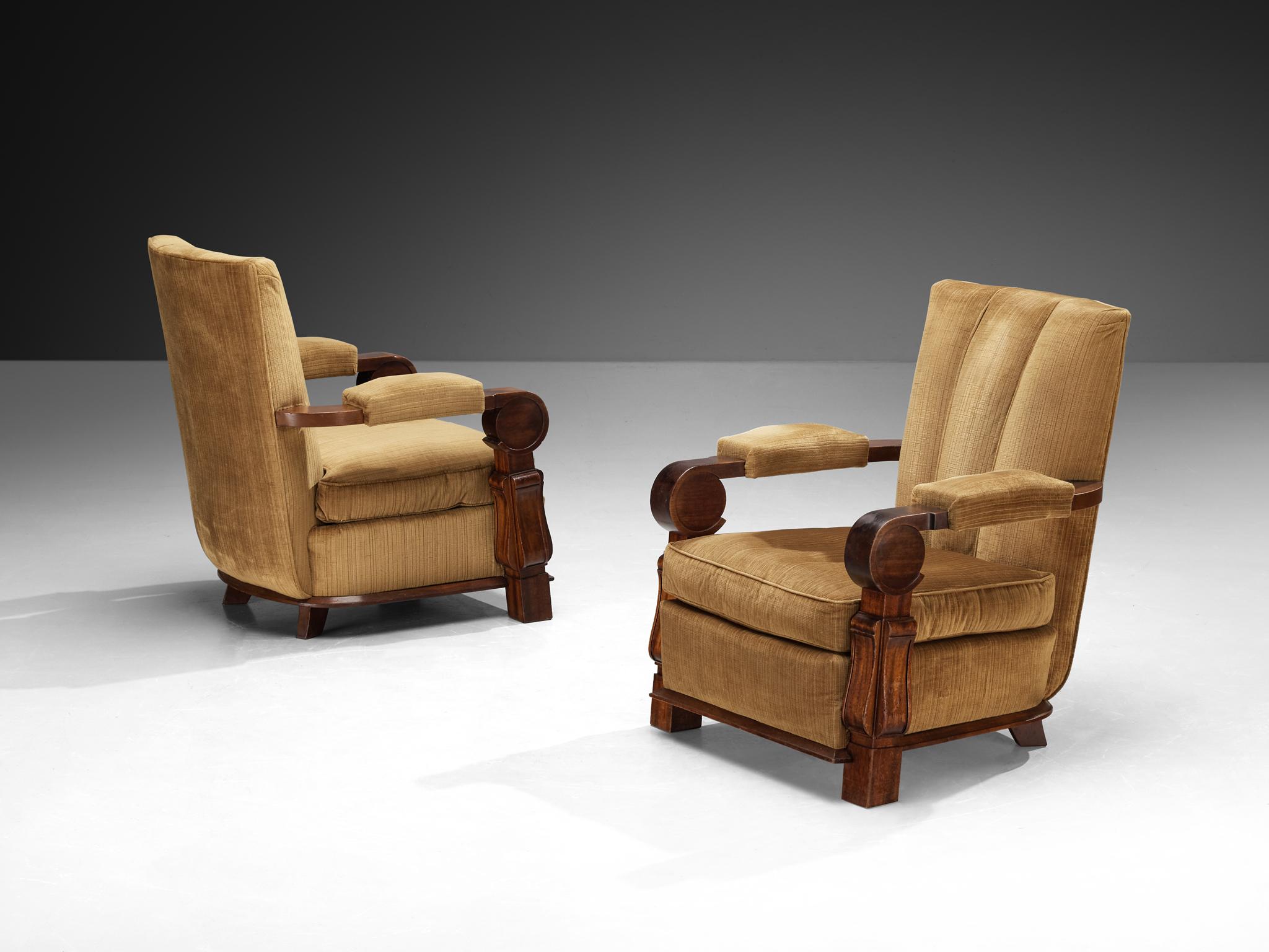 Paar Liegestühle, Mahagoni, Samt, Frankreich, 1940er Jahre

Diese schönen französischen Art-Déco-Sessel aus den 1940er Jahren strahlen Charakter und Eleganz aus. Die raffinierten Linien der Armlehnen, kombiniert mit runden und kreisförmigen Formen,