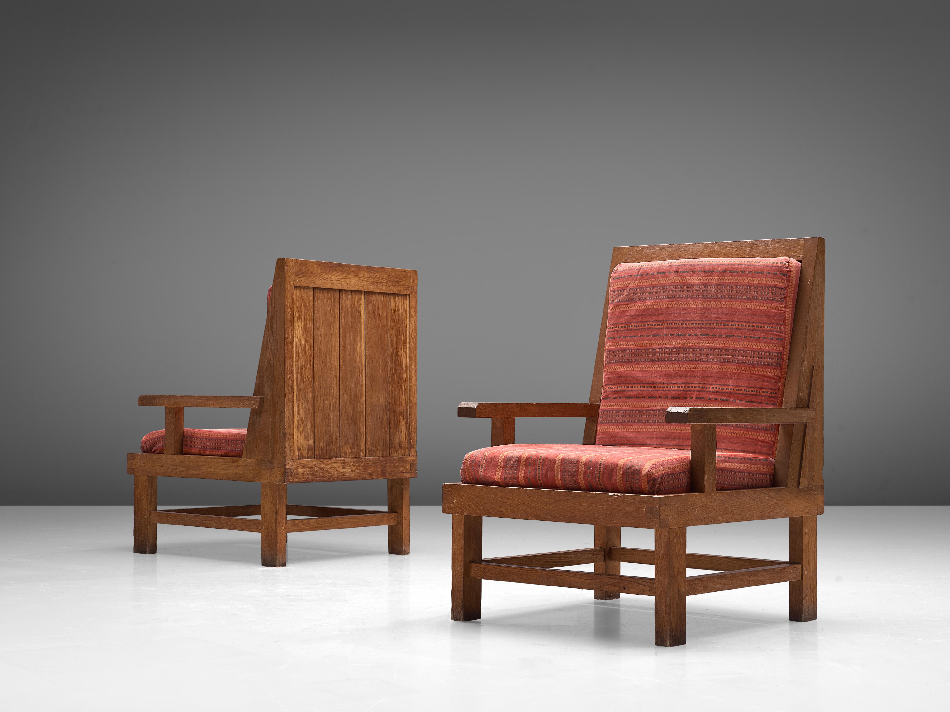Pair of armchairs, oak, fabric, France, 1930s

These sturdy French easy chairs are geometric in their forms as it is build up completely in horizontal and vertical lines. The back is structured vertically by means of five slats. The armrests and