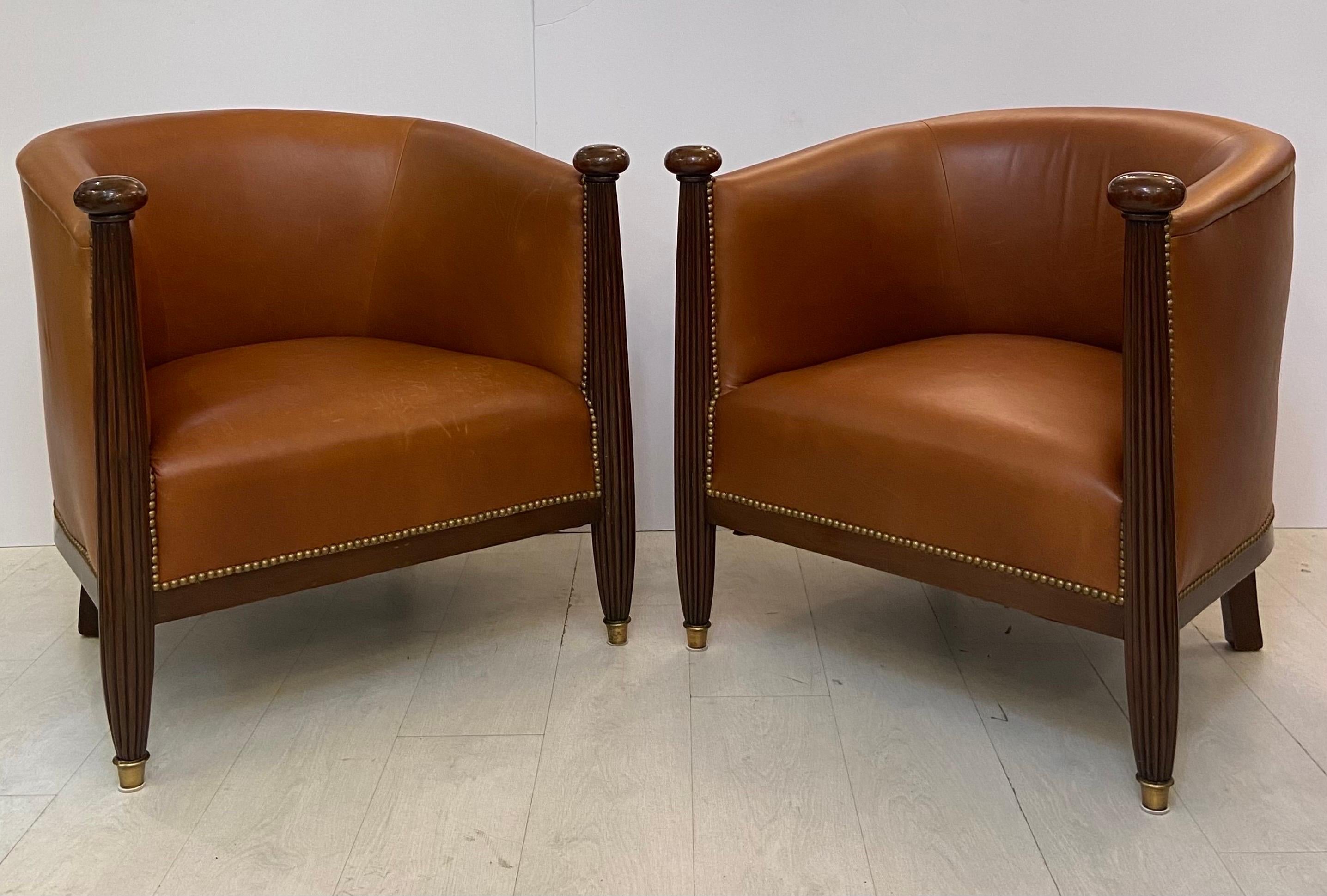 Pair of French Art Deco Mahogany Barrel Chairs Upholstered in Fine Leather  In Good Condition In West Palm Beach, FL