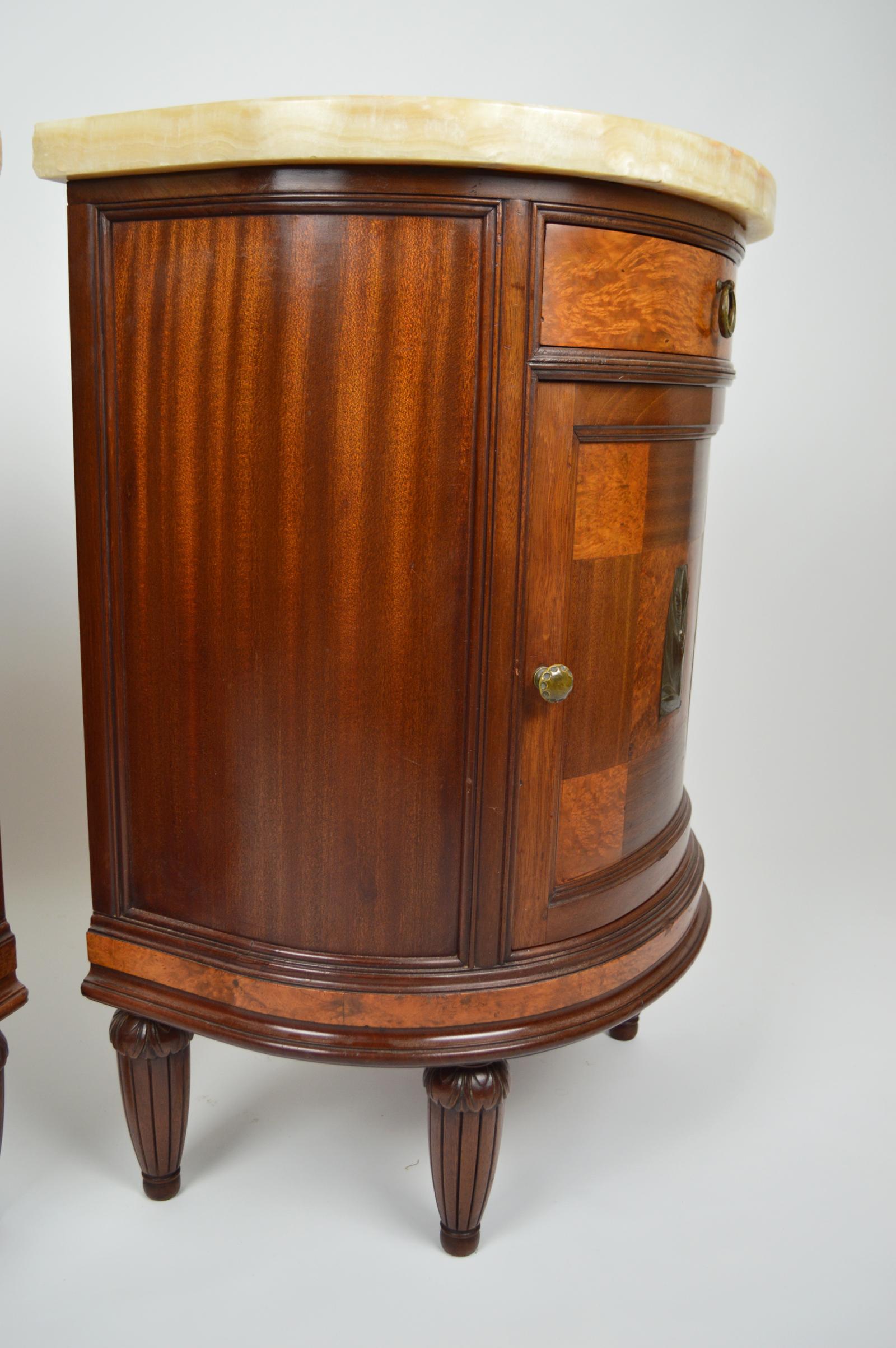 Pair of French Art Deco Mahogany Bedside Tables Nightstands, 1920s For Sale 6