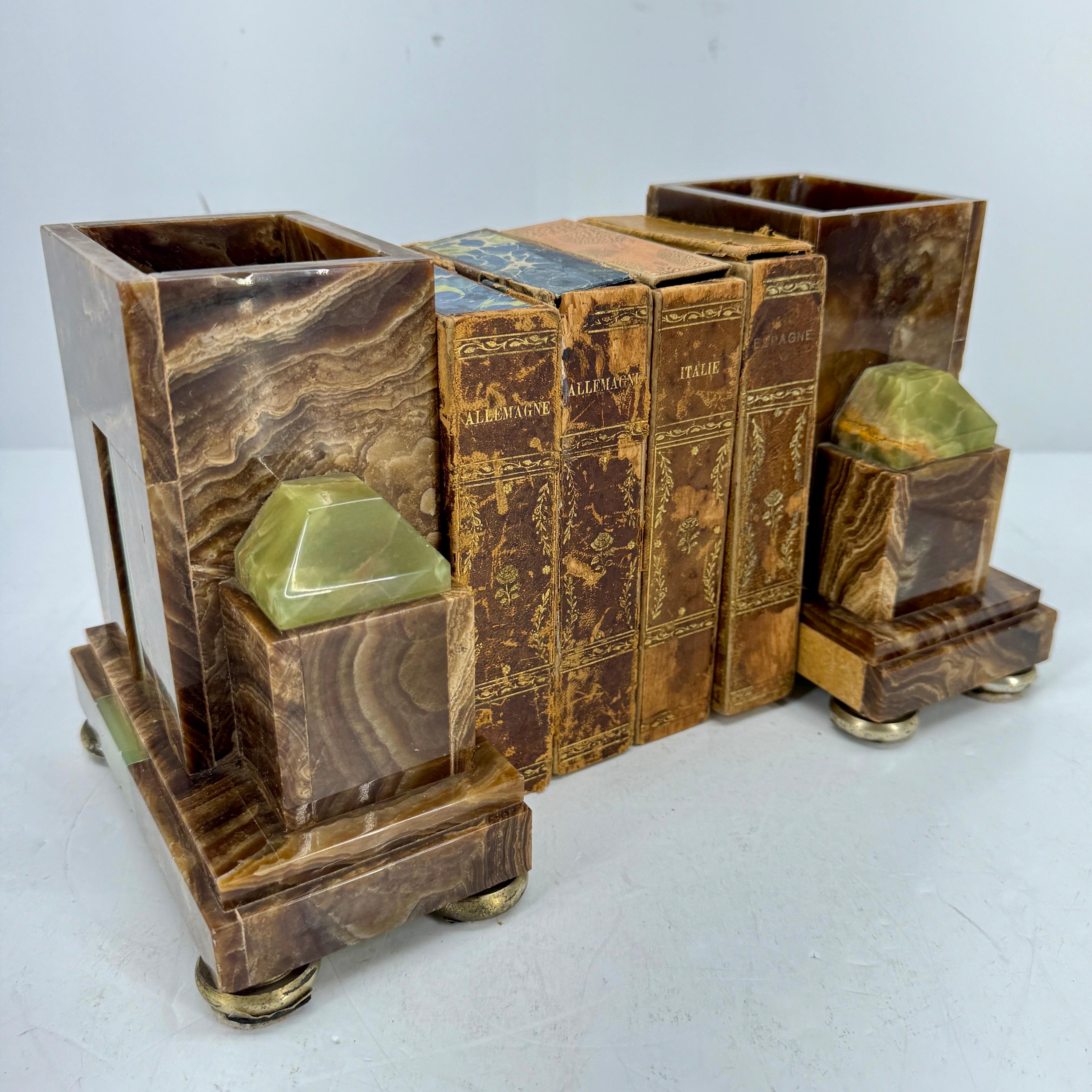 Hand-Crafted Pair of French Art Deco Marble Onyx Bookends Planters