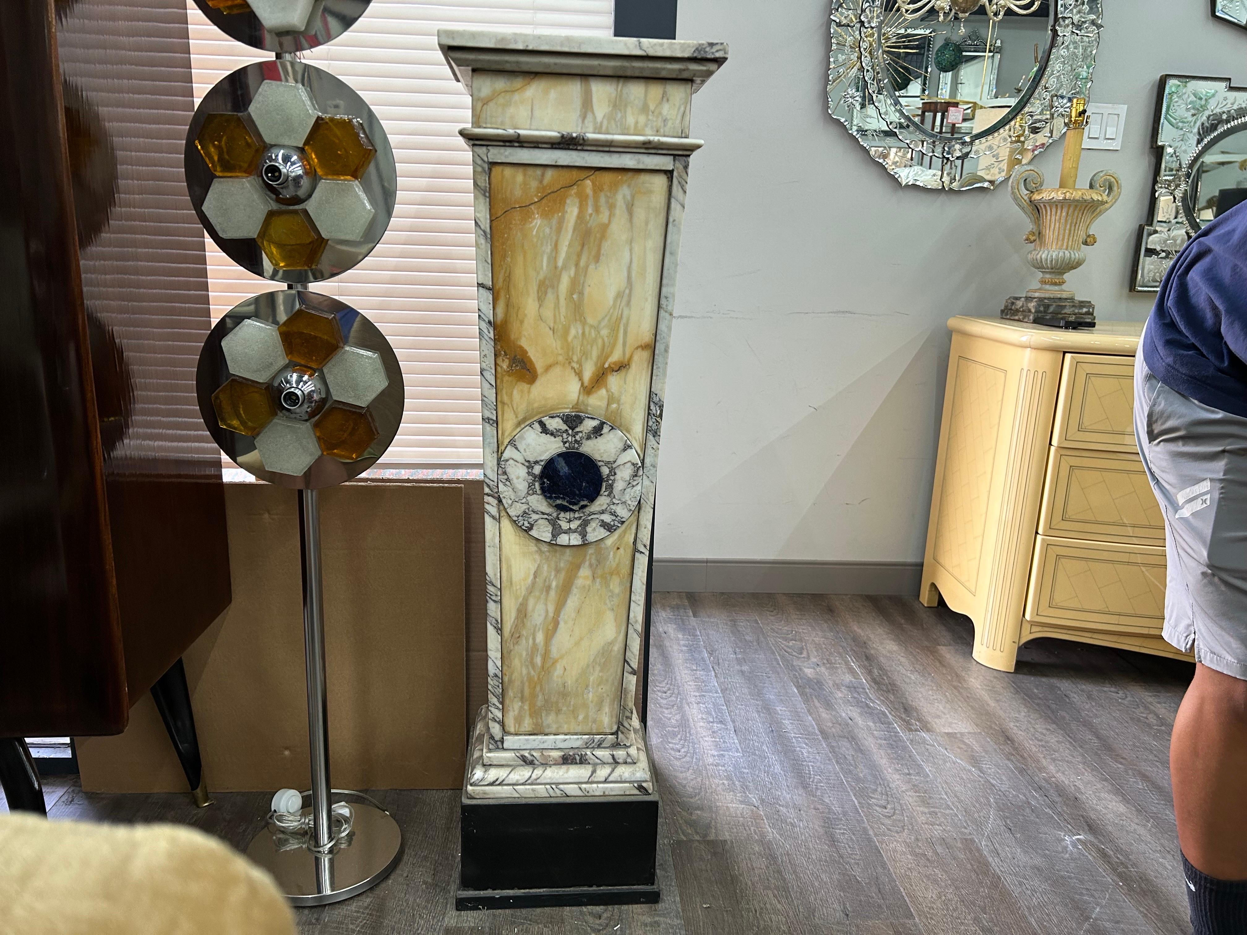 Coppia di piedistalli in marmo Art Deco francese in vendita 6