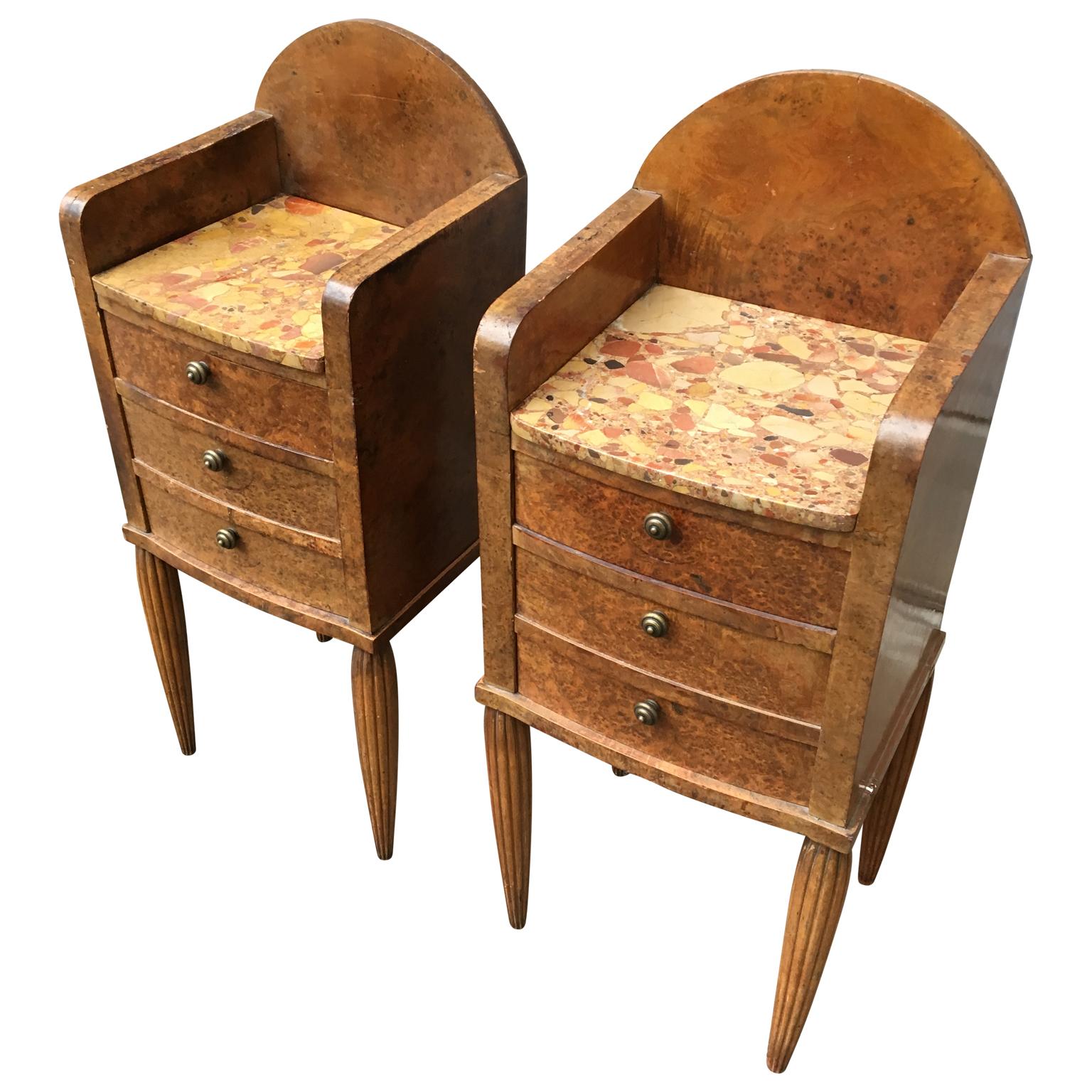 20th Century Pair Of French Art Deco Marble-Top And Burlwood Night Stands For Sale