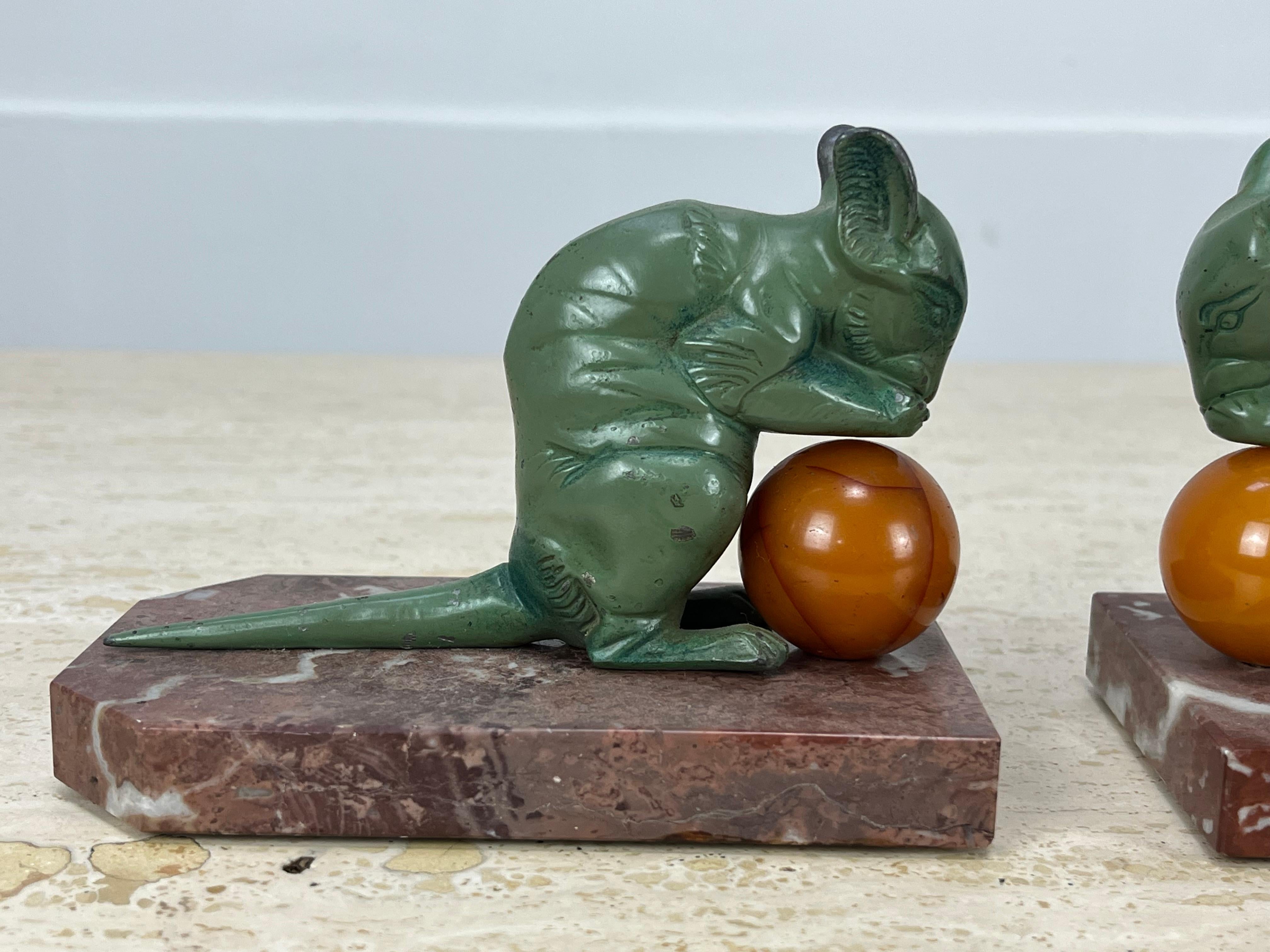 Pair of French Art Deco mice Bookends by H. Moreau For Sale 6
