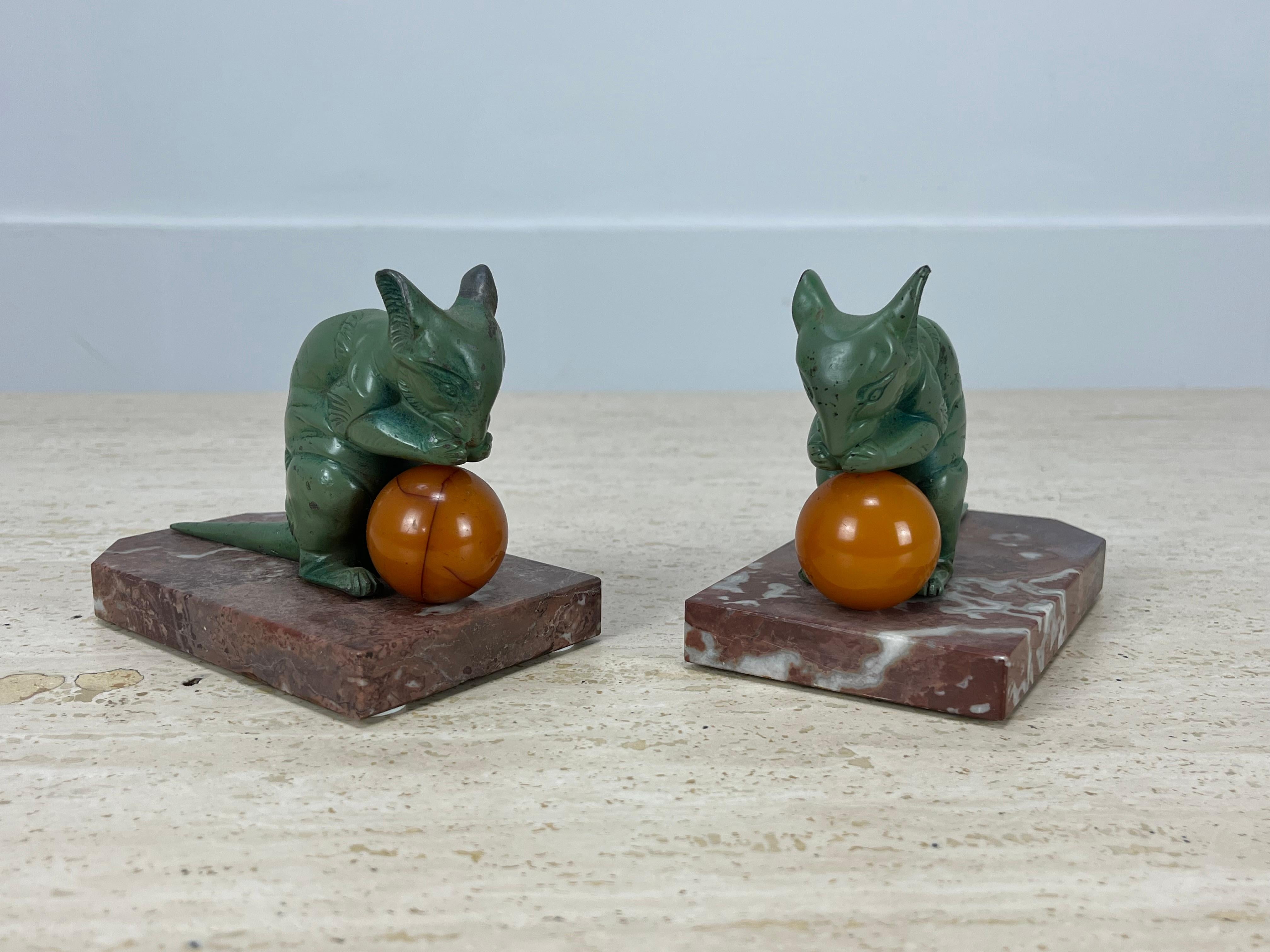 Pair of French Art Deco mice Bookends by H. Moreau For Sale 7