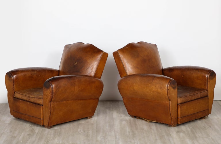 Pair of French Art Deco 'Moustache' Leather Club Chairs, Paris, circa 1920  In Good Condition In New York, NY