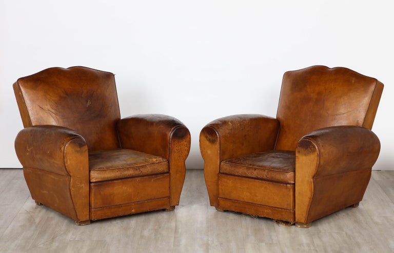 Pair of French Art Deco 'Moustache' Leather Club Chairs, Paris, circa 1920  4