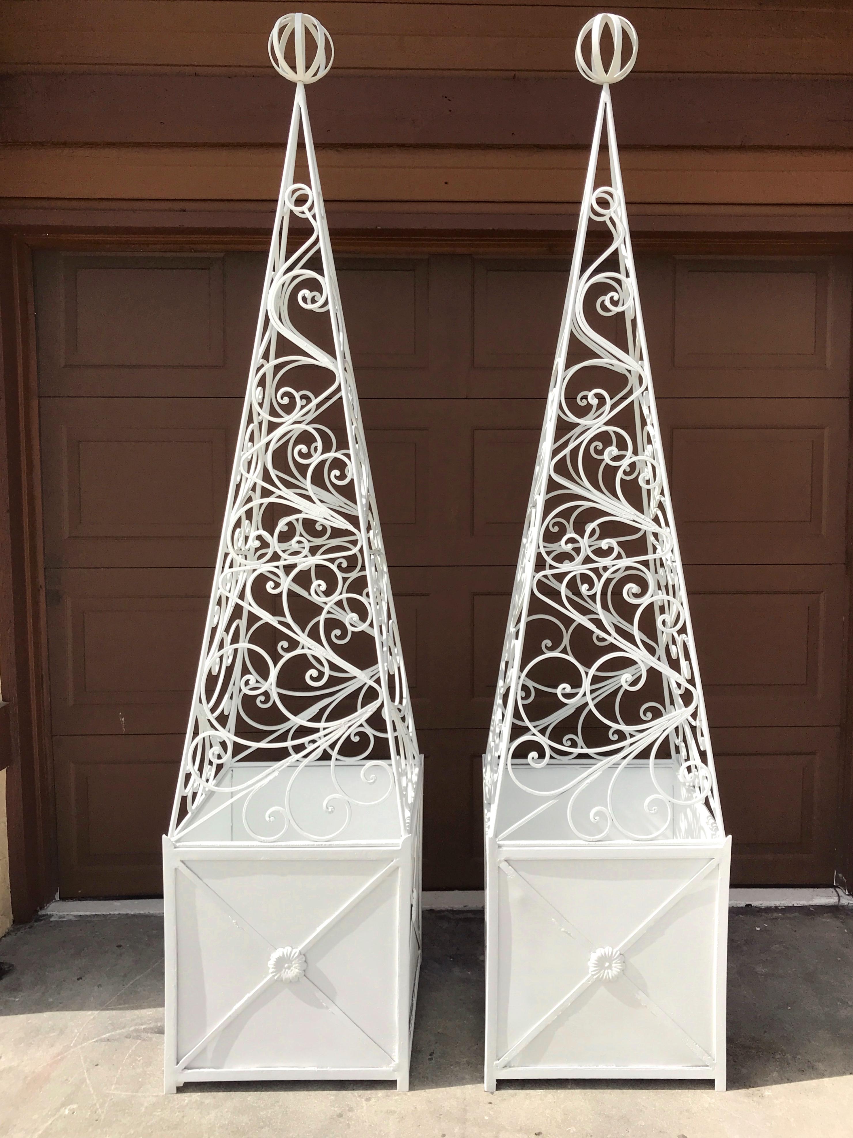 Painted Pair of French Art Deco Neoclassical Wrought Iron Obelisk Planters