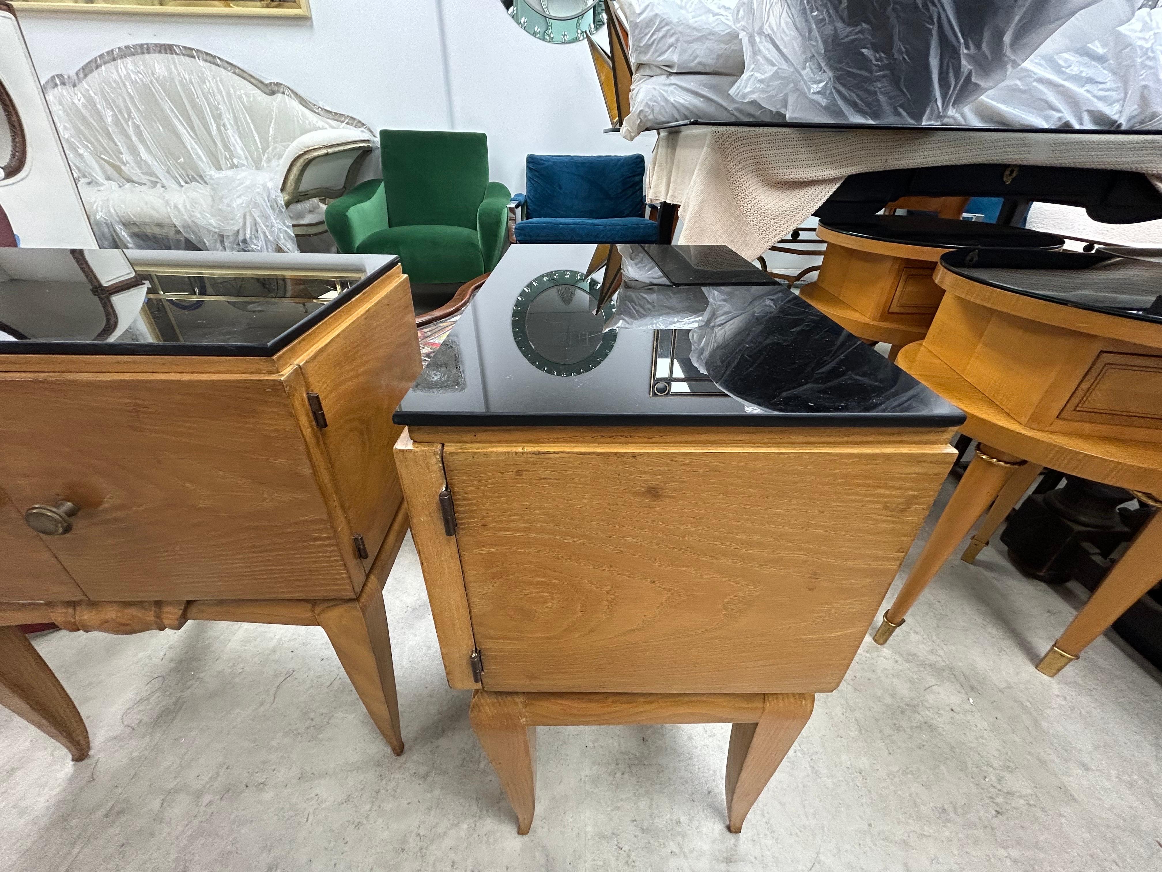 Pareja De Mesillas De Noche Art Decó Francesas en venta 6