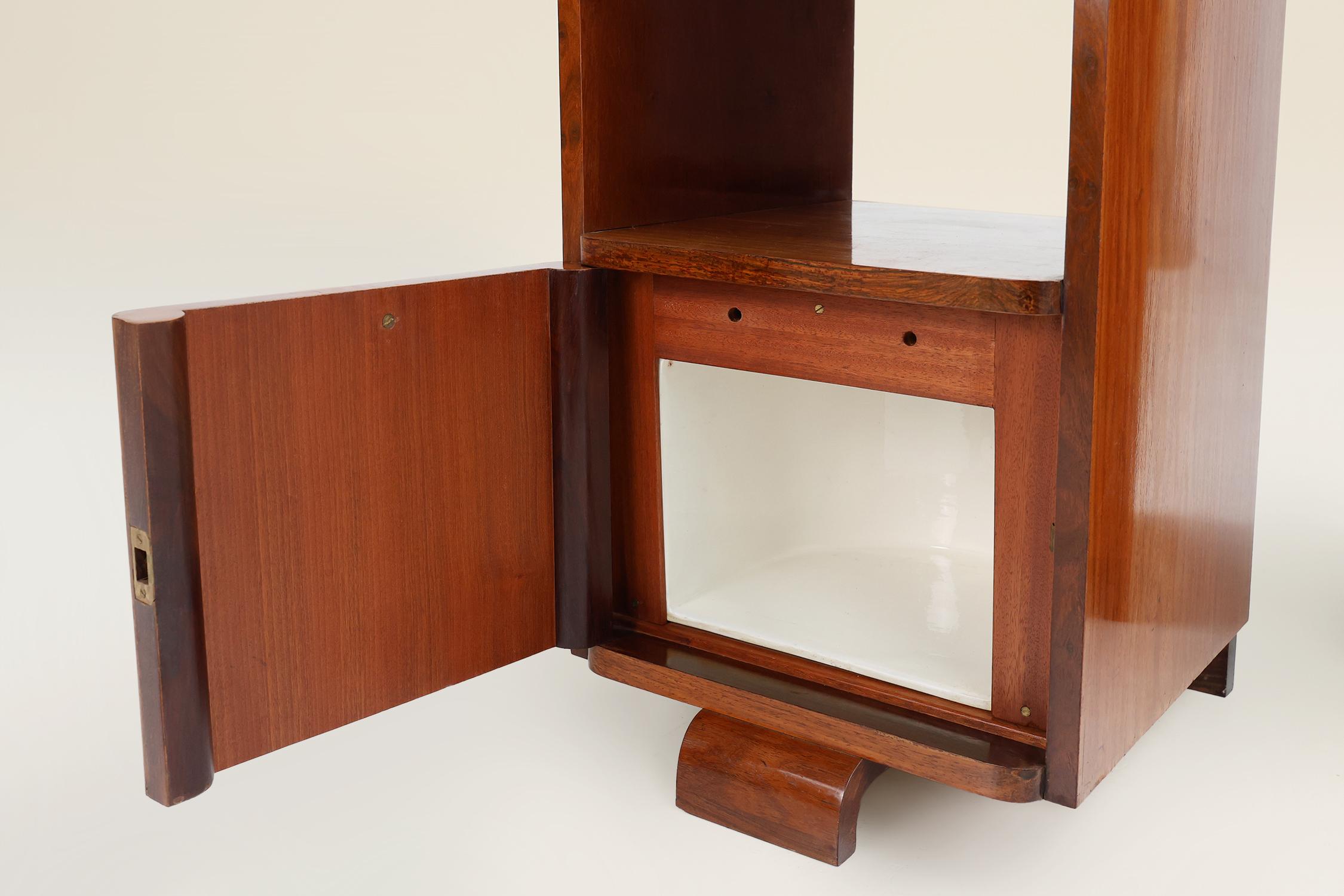Pair of French Art Deco nightstands with marble top, ca. 1925 For Sale 3