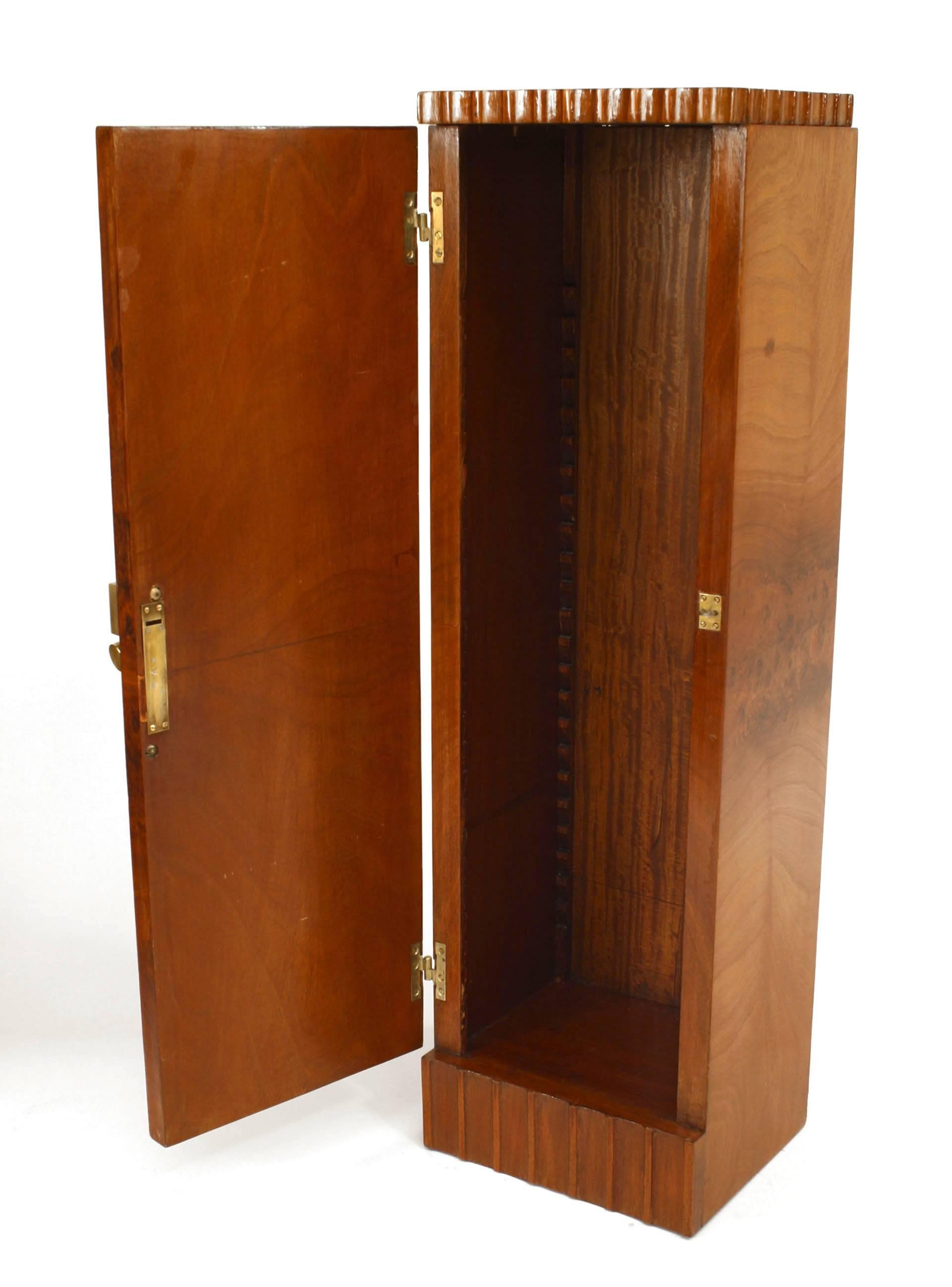 Pair of French Art Deco Mahogany Pedestals In Good Condition For Sale In New York, NY