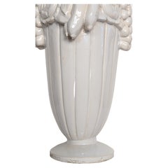 Paire de décorations en porcelaine Art Déco françaises par Sue et Mare