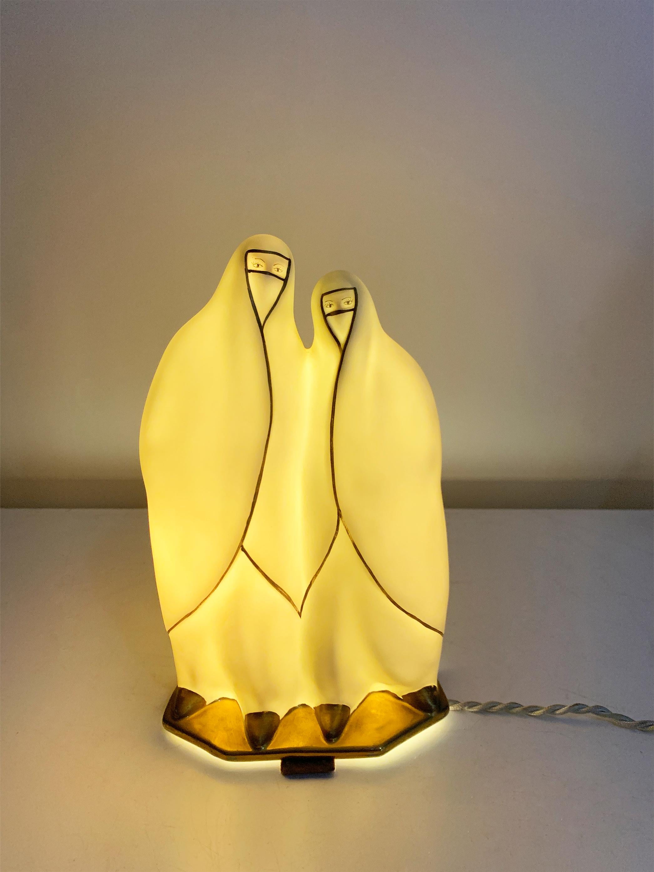 Pareja de Lámparas Figurales de Porcelana Francesa Art Decó Firmadas Limoges de ROBJ en venta 3