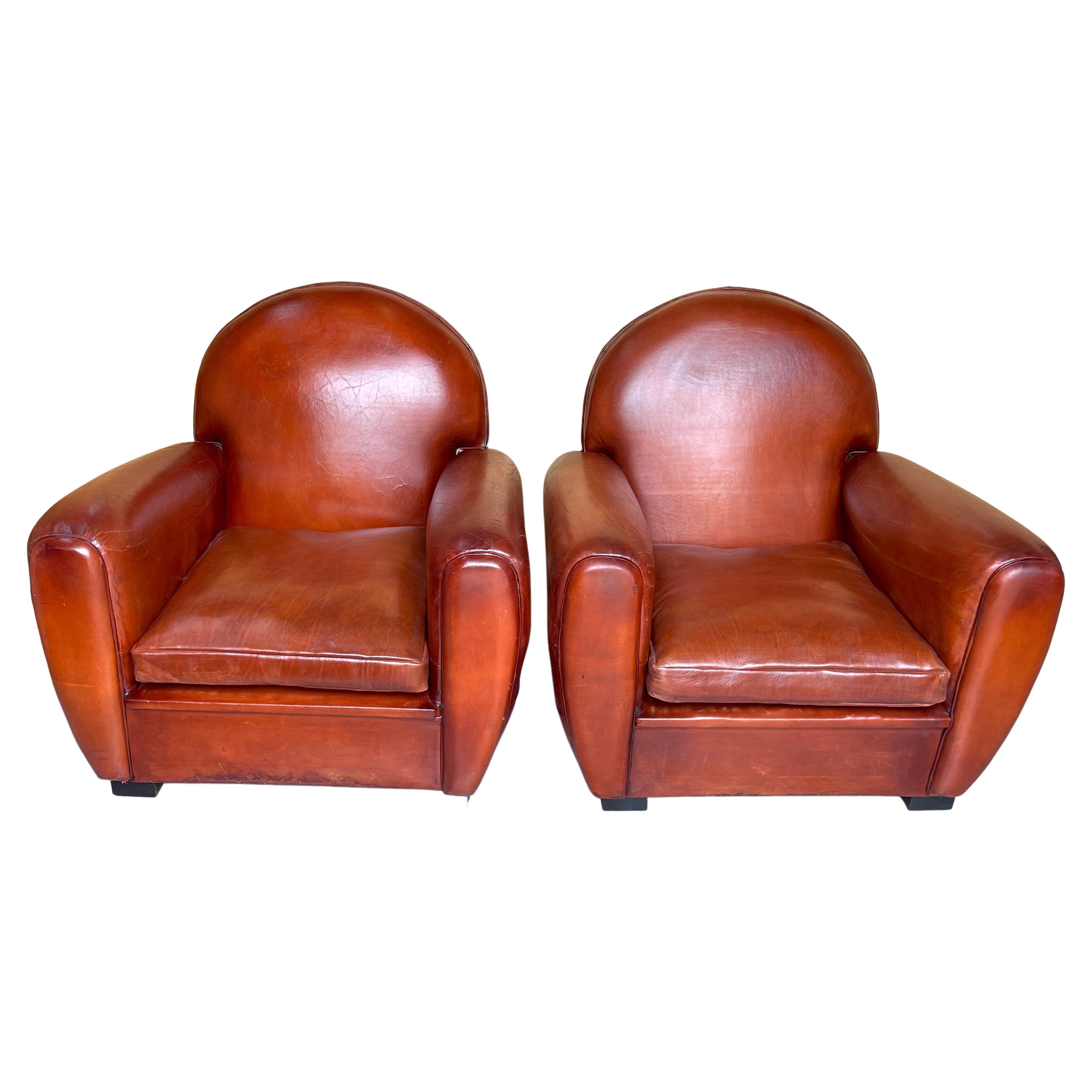 Pareja de sillas francesas Art Decó de cuero de silla de montar en venta