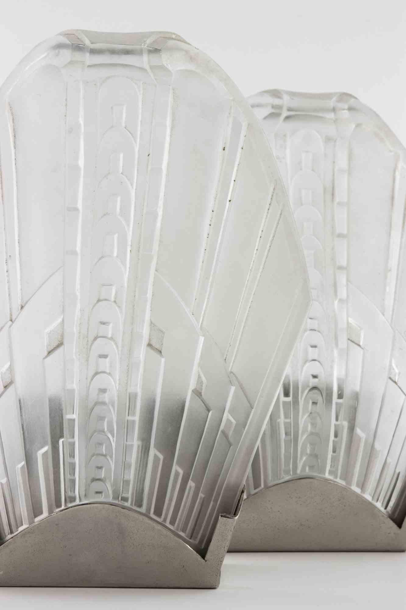 Pair of French Art Deco Sconces, 1940s For Sale 3
