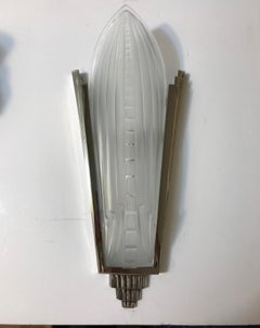 Paar französische Art-Déco-Wandleuchter, signiert von Genet et Michon