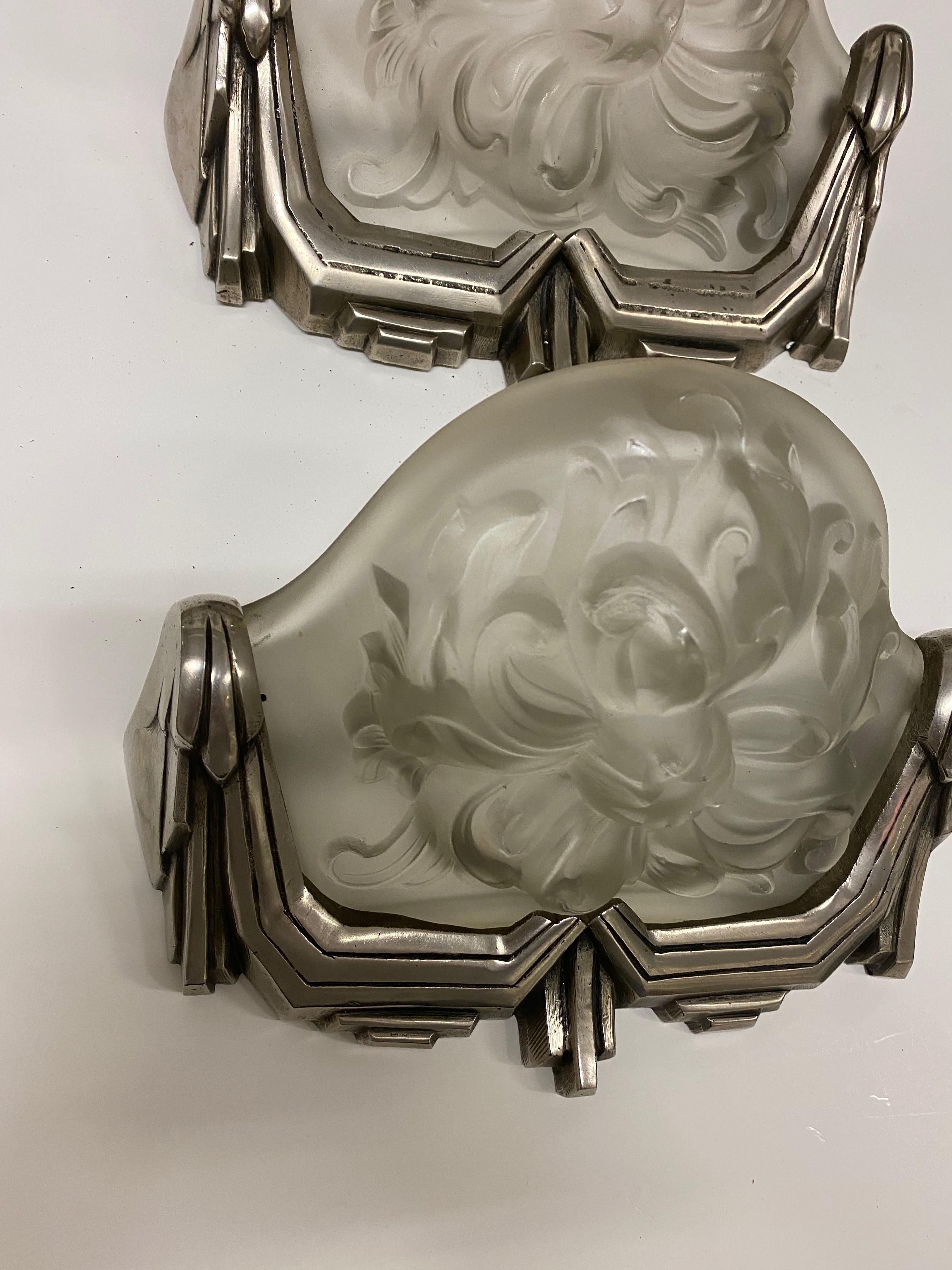 Glass Pair of French Art Deco Sconces Signed by Sabino For Sale